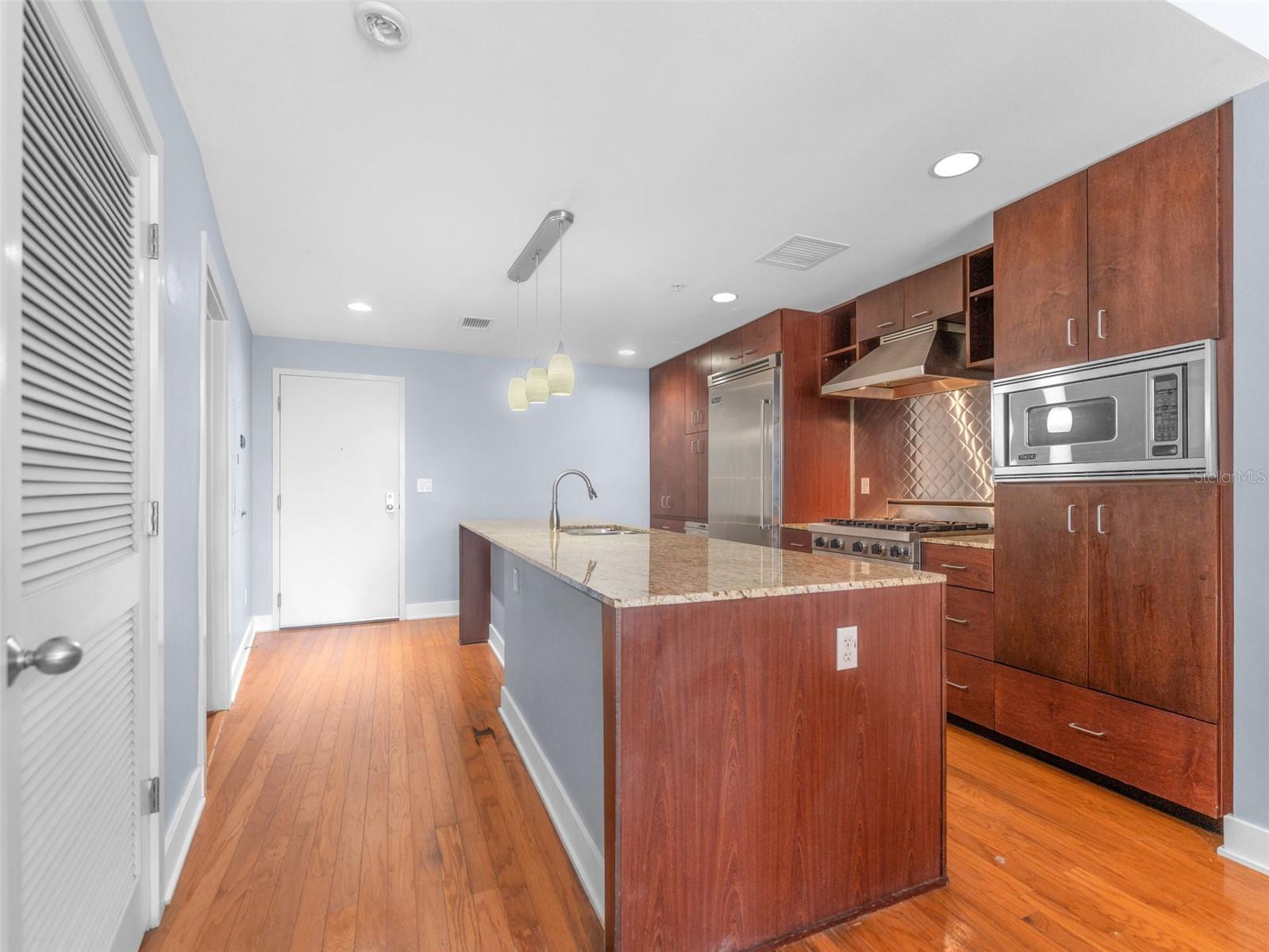 Image 4 of 37 For 1120 Kennedy Boulevard 315