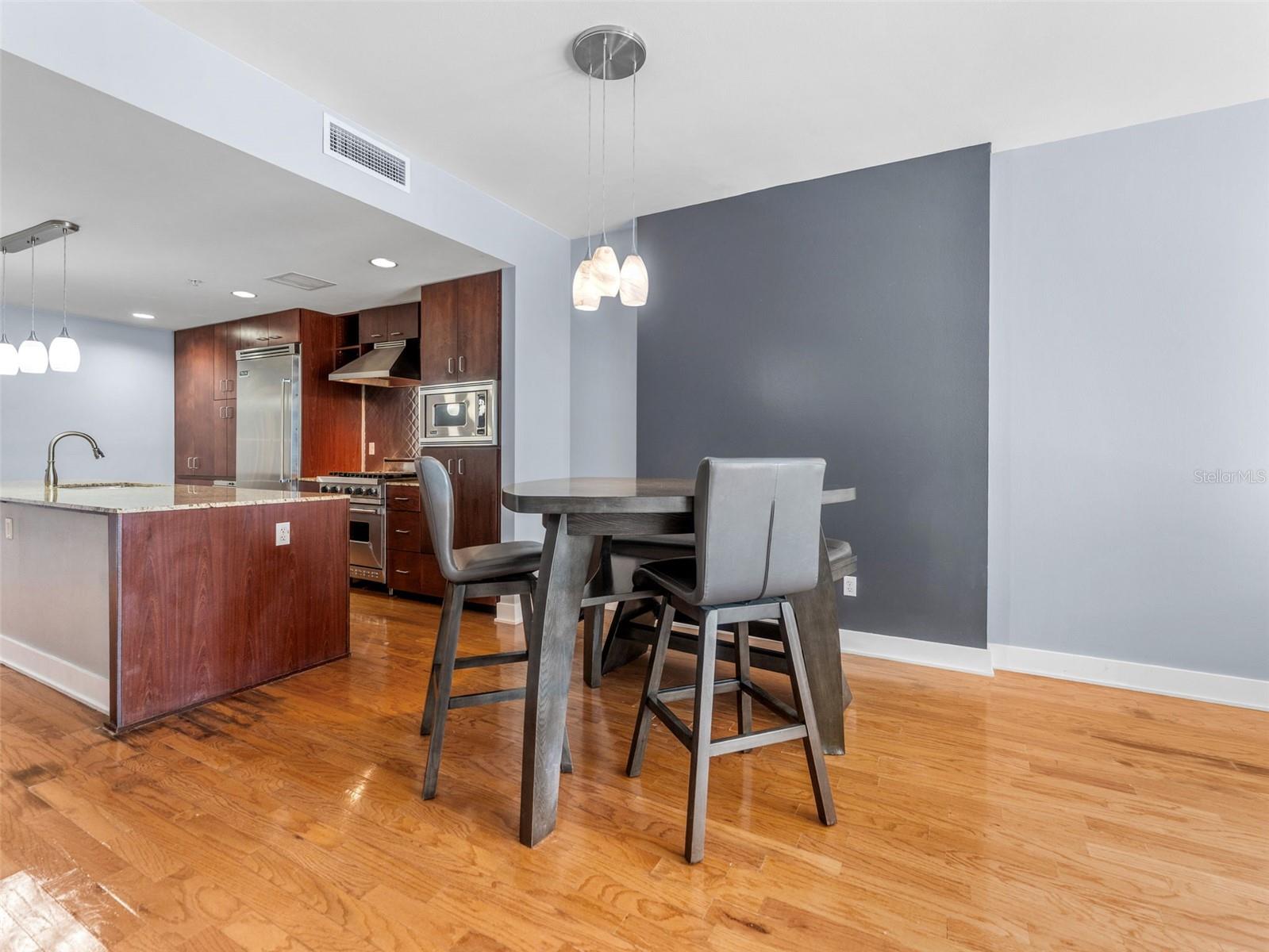 Image 6 of 37 For 1120 Kennedy Boulevard 315