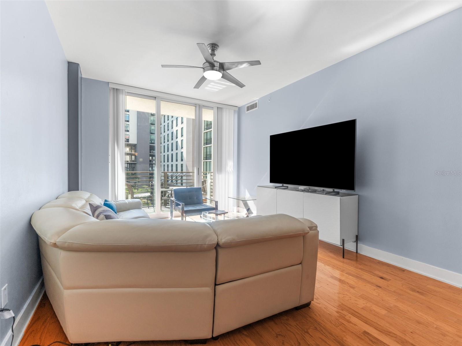 Image 7 of 37 For 1120 Kennedy Boulevard 315