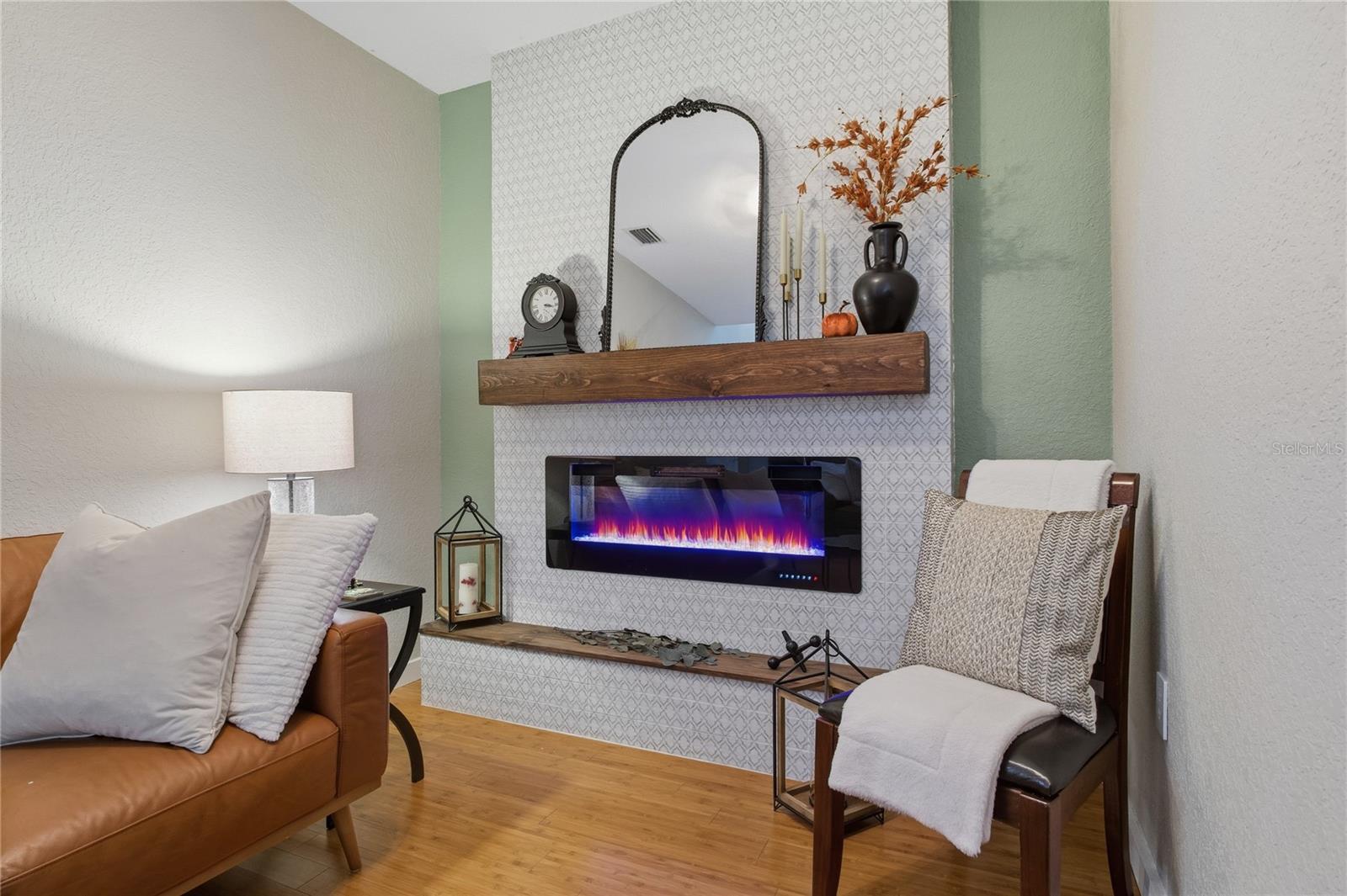 Image 10 of 56 For 16302 Newbury Palms Court