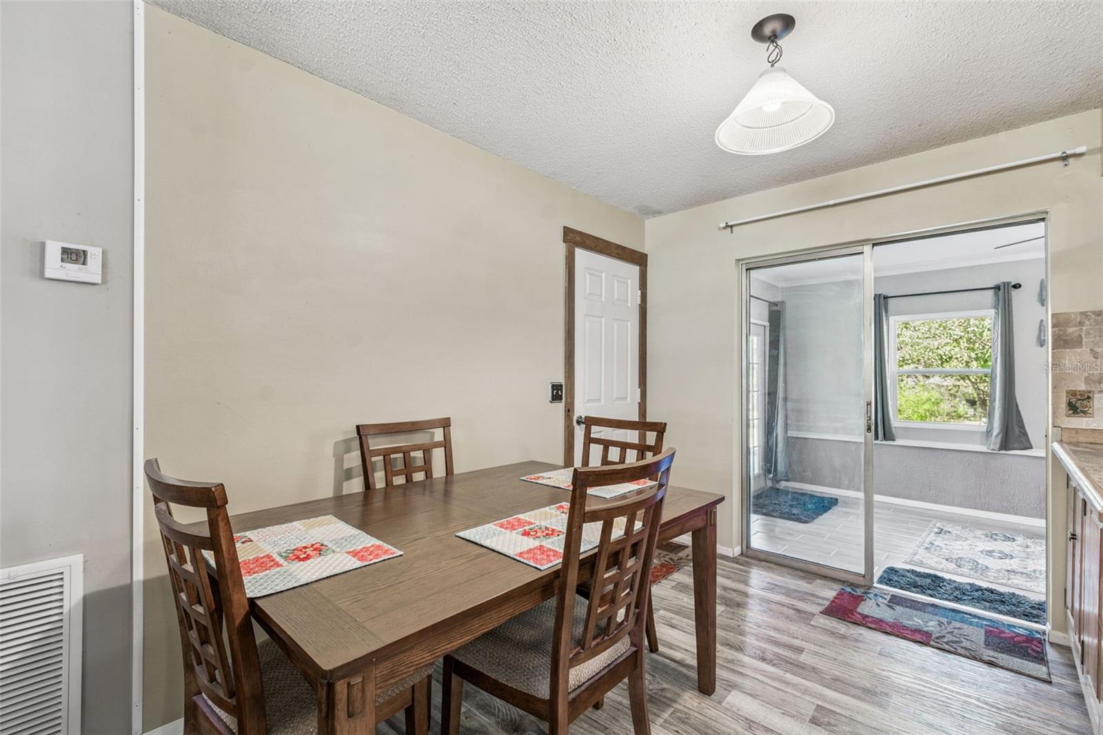 Image 18 of 56 For 6098 Faber Drive