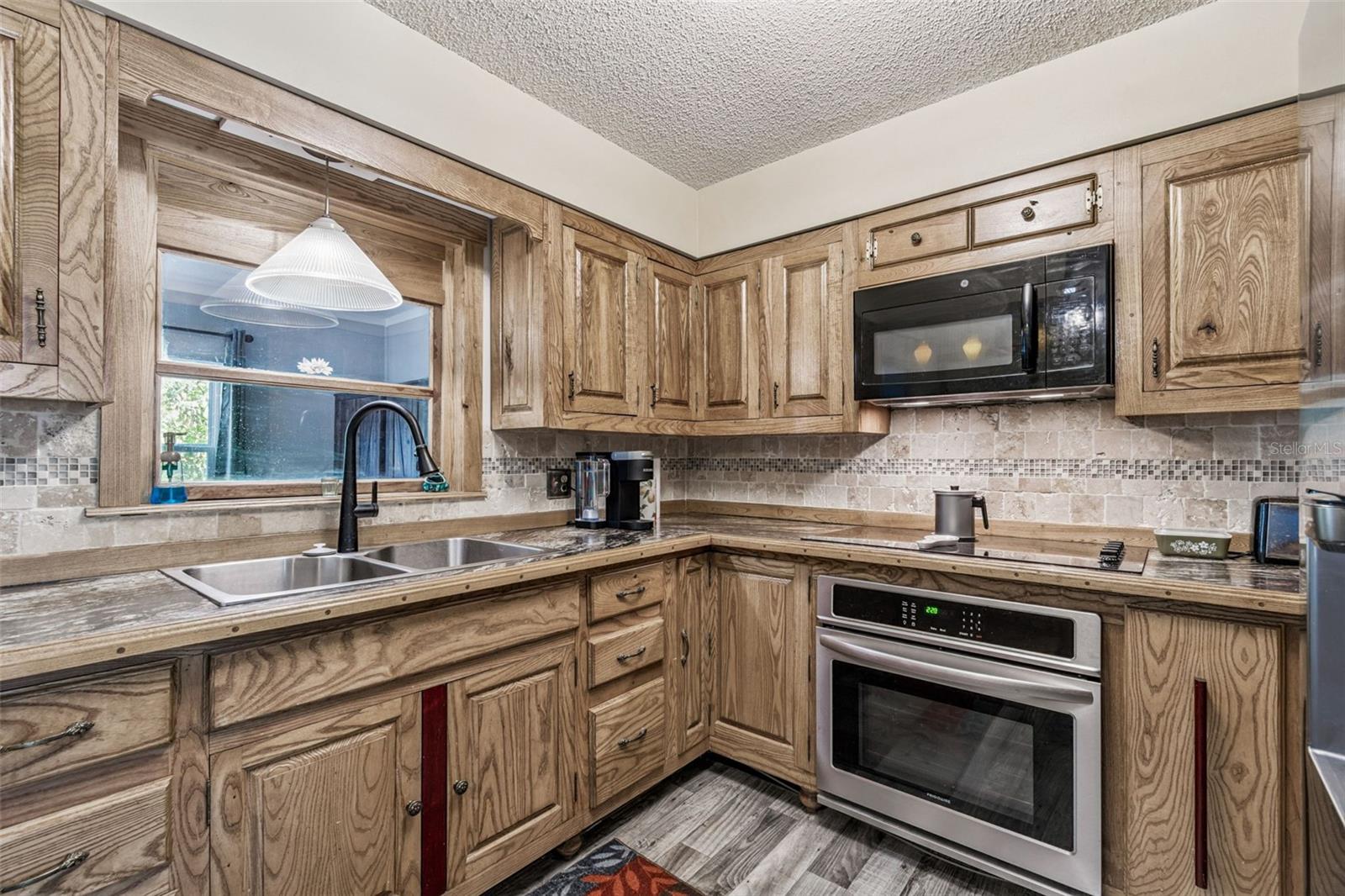 Image 21 of 56 For 6098 Faber Drive