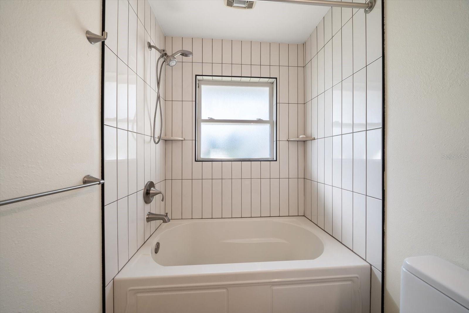 Image 21 of 53 For 119 13th Street