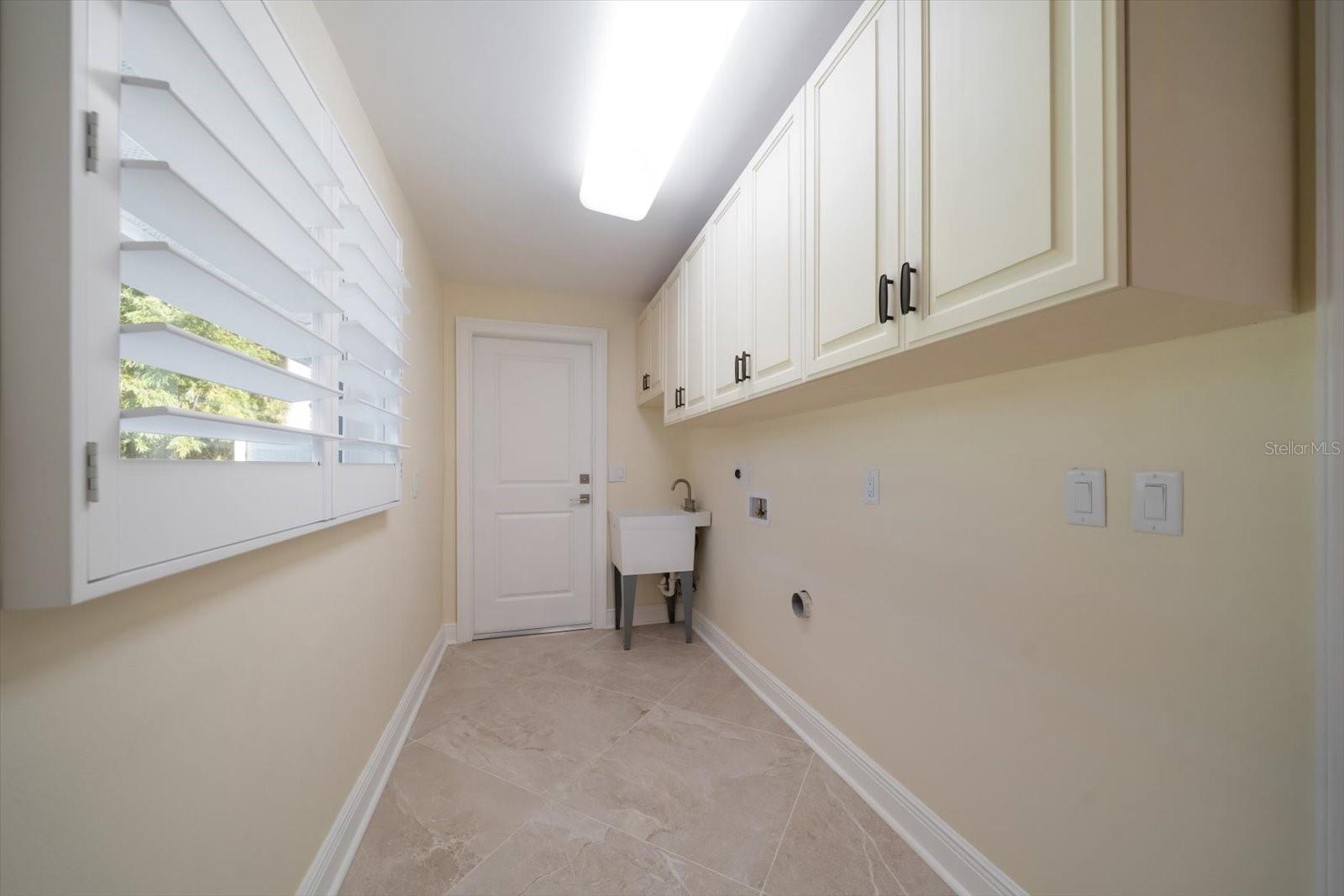 Image 25 of 53 For 119 13th Street