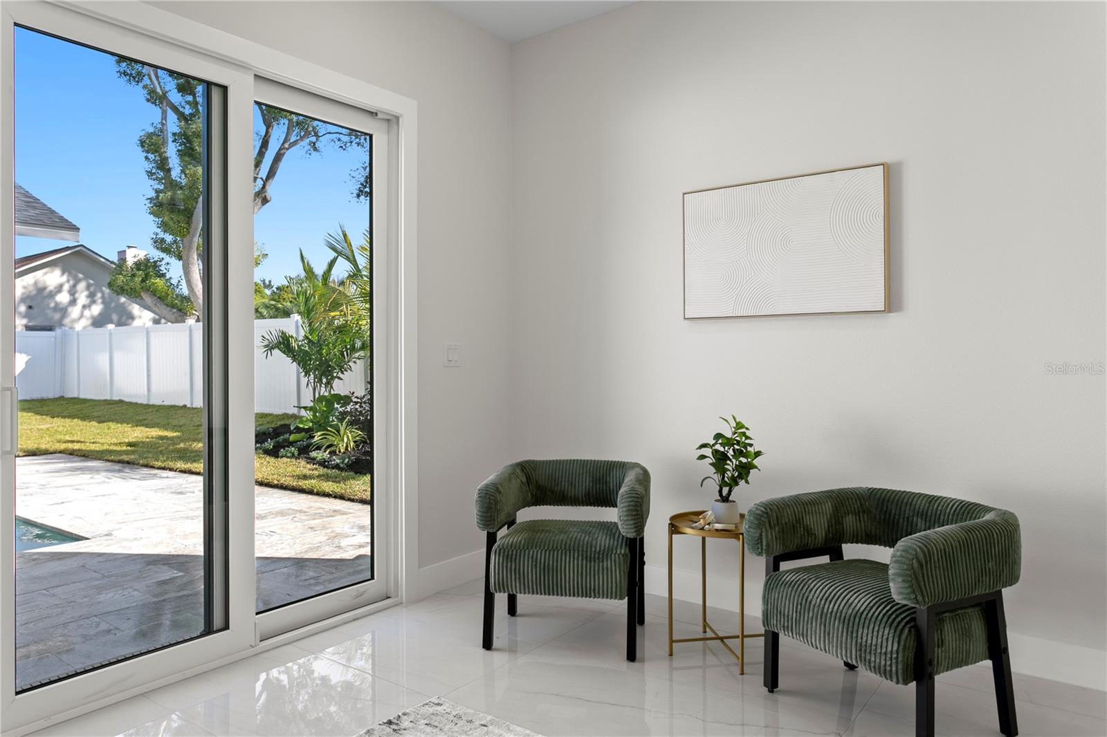 Image 15 of 95 For 14447 Mark Drive