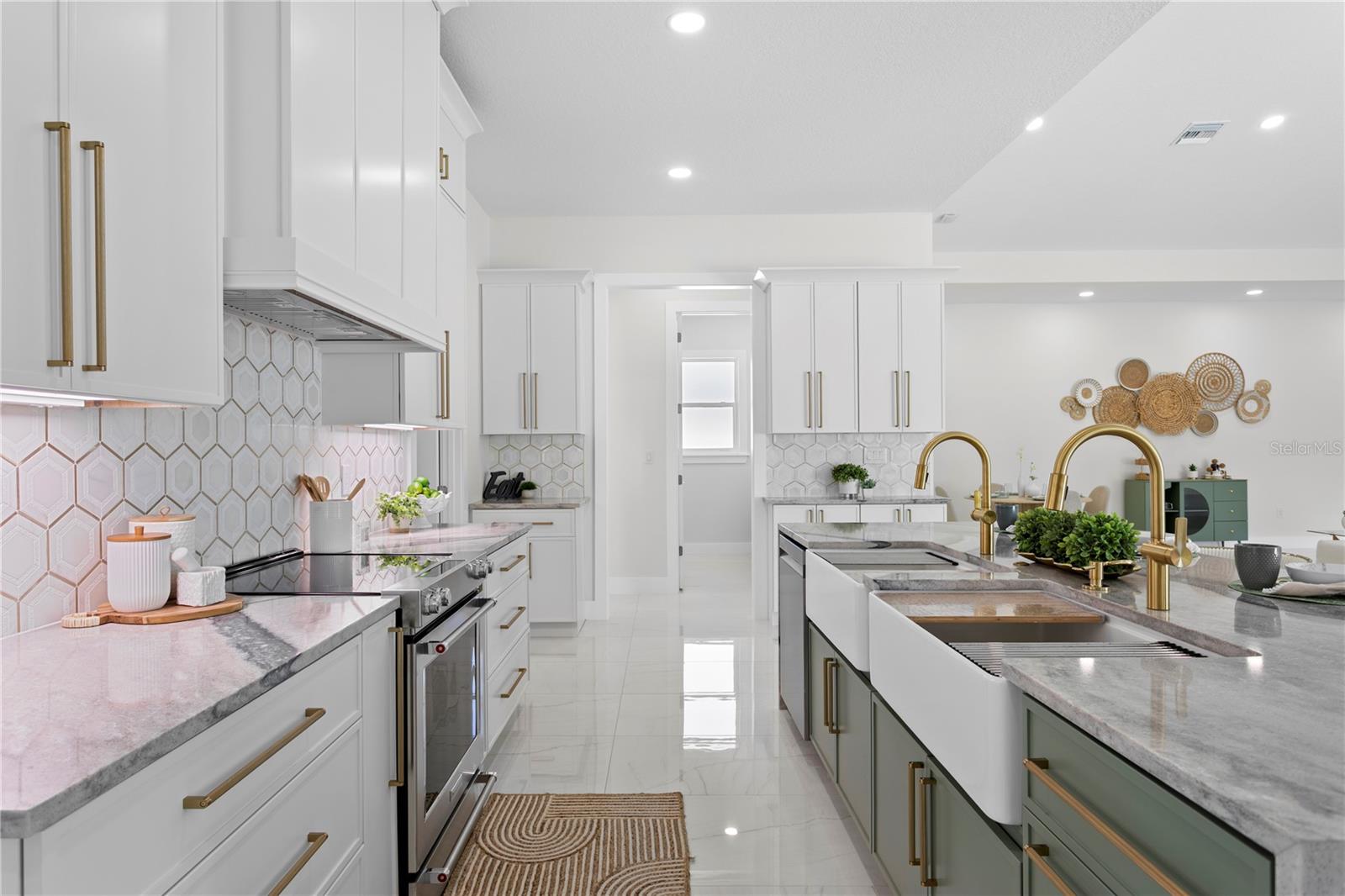 Image 80 of 95 For 14447 Mark Drive