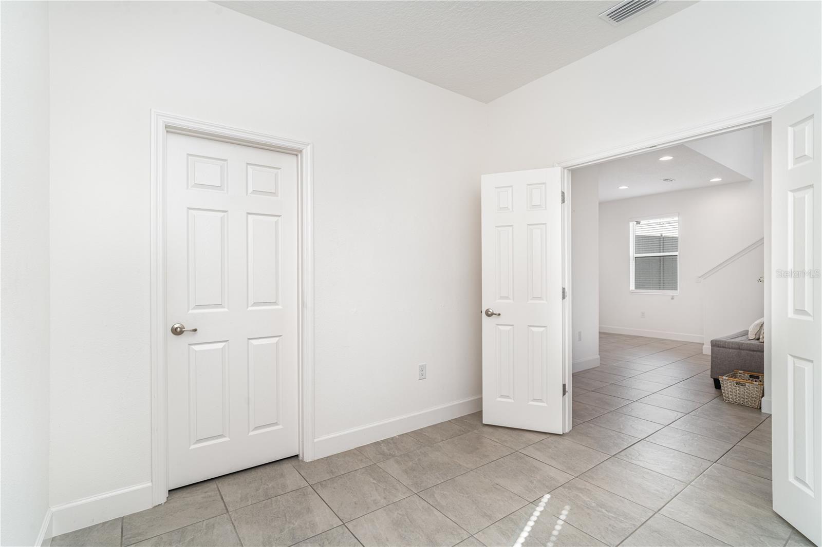 Image 17 of 43 For 5653 Del Coronado Drive