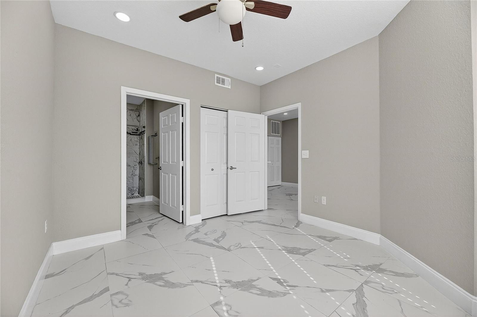 Image 18 of 37 For 9258 Lake Chase Island Way