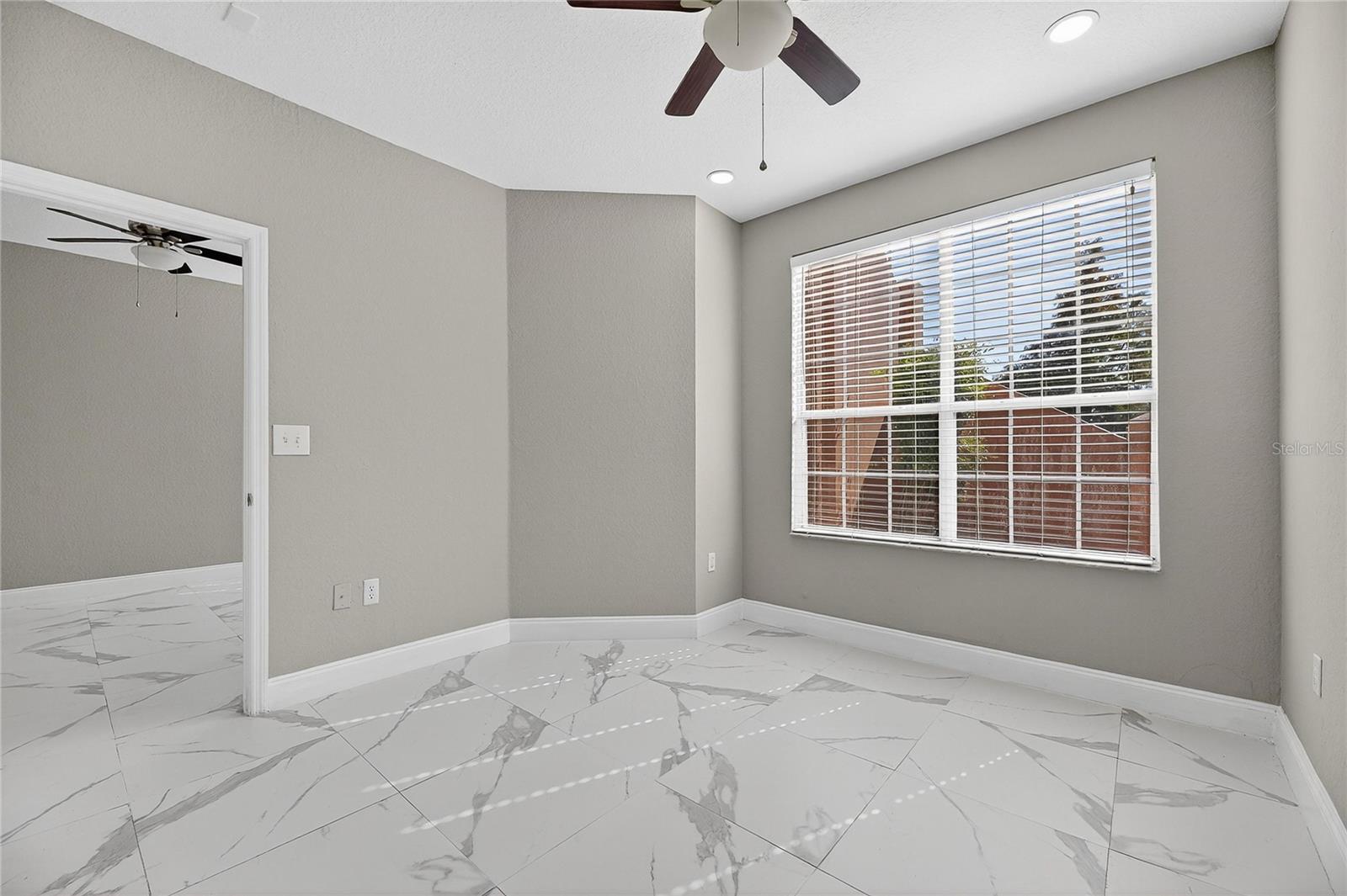 Image 19 of 37 For 9258 Lake Chase Island Way