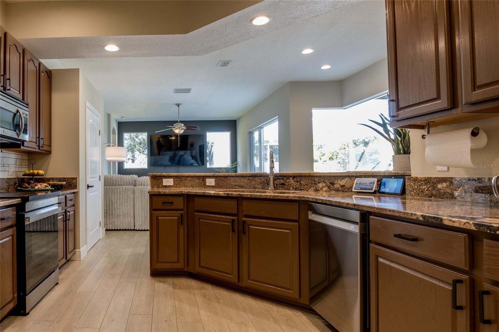 Image 10 of 55 For 480 Bridle Path Way