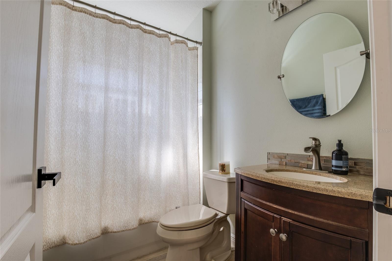 Image 20 of 55 For 480 Bridle Path Way