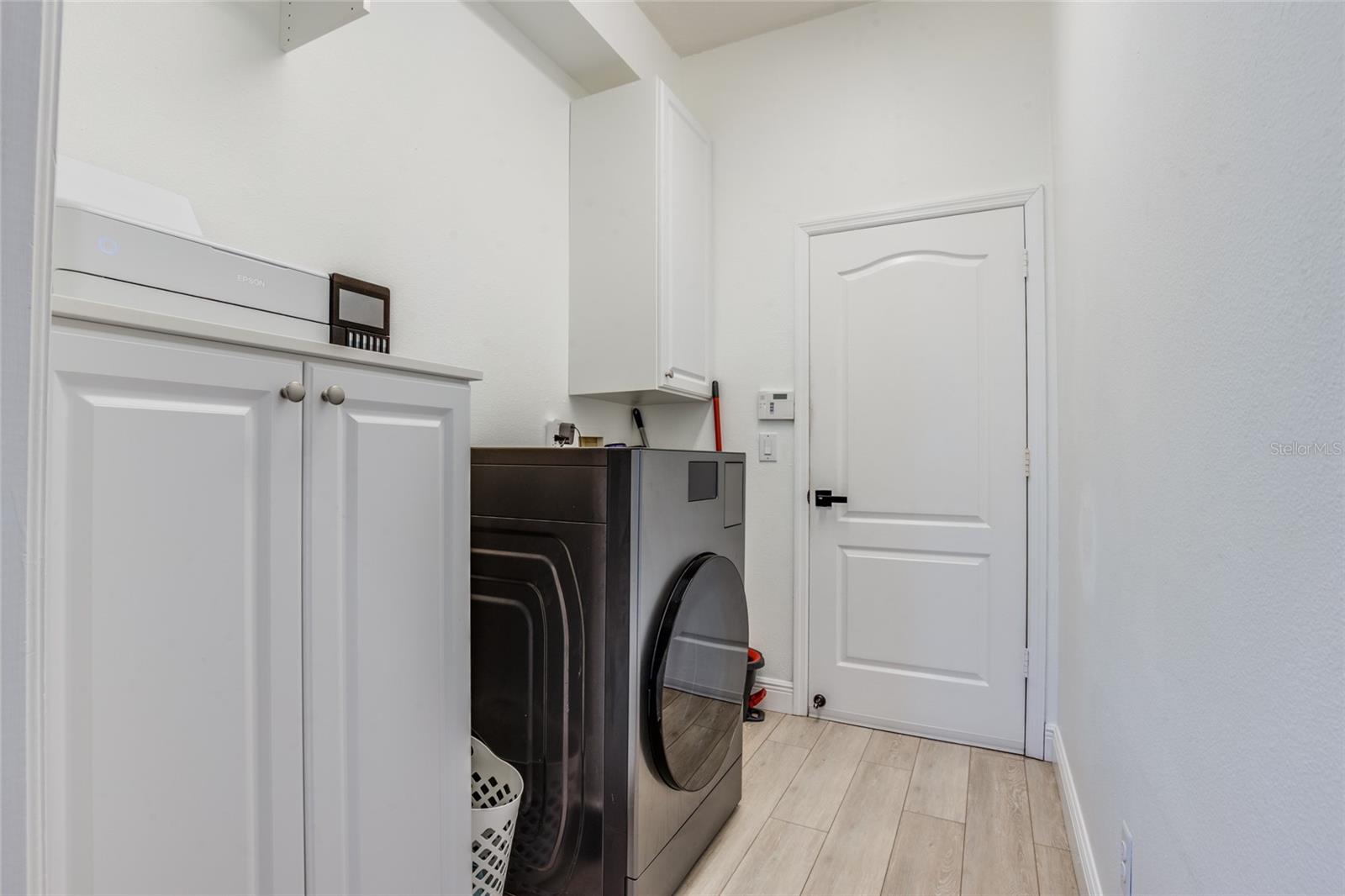 Image 33 of 55 For 480 Bridle Path Way