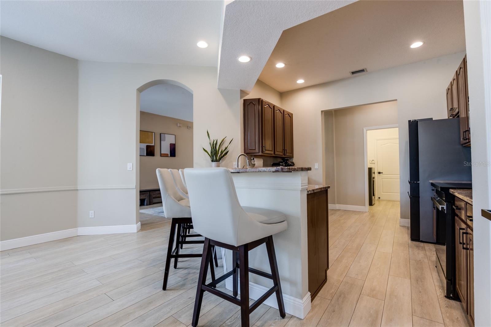 Image 7 of 55 For 480 Bridle Path Way