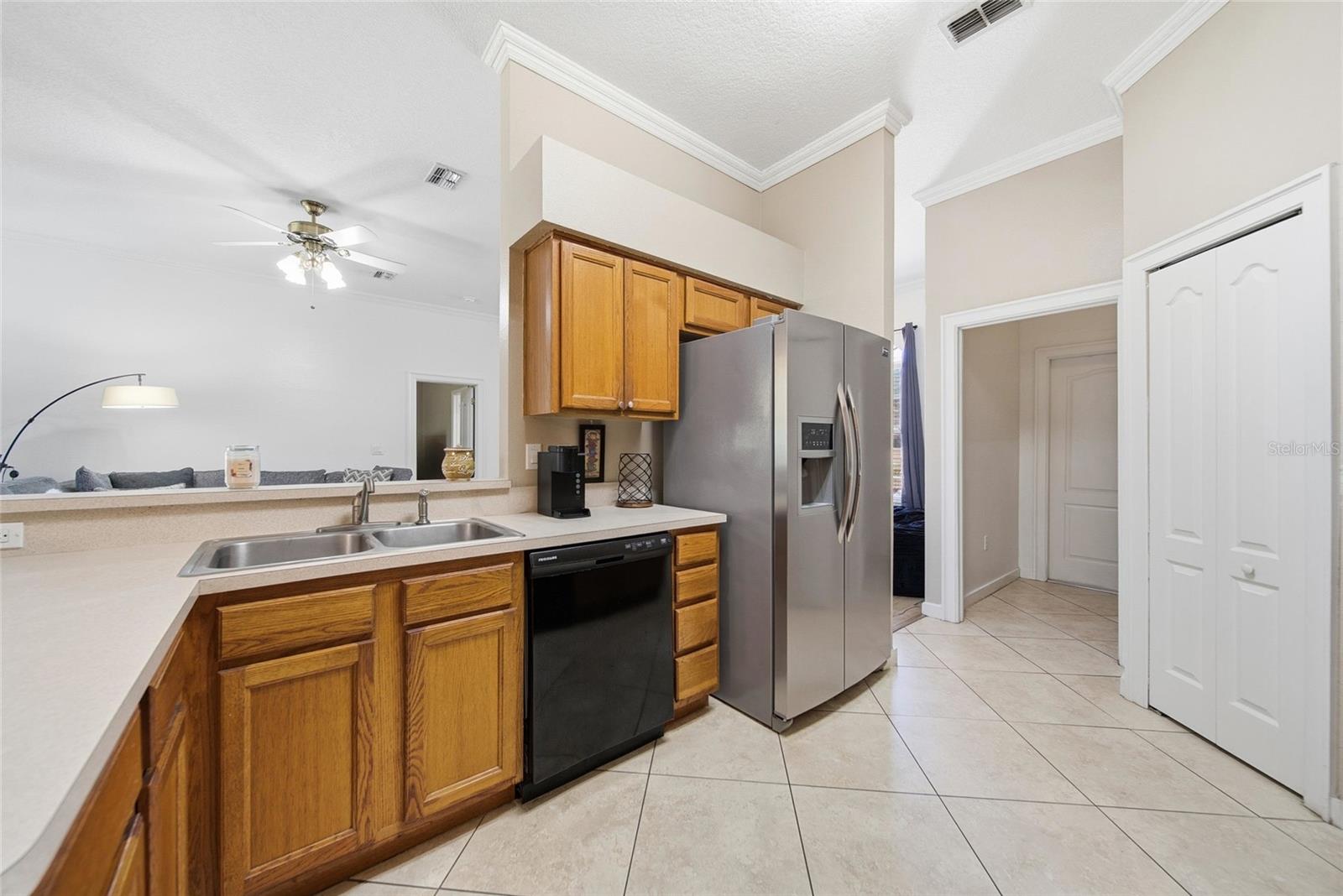 Image 12 of 35 For 5495 Emerald Drive