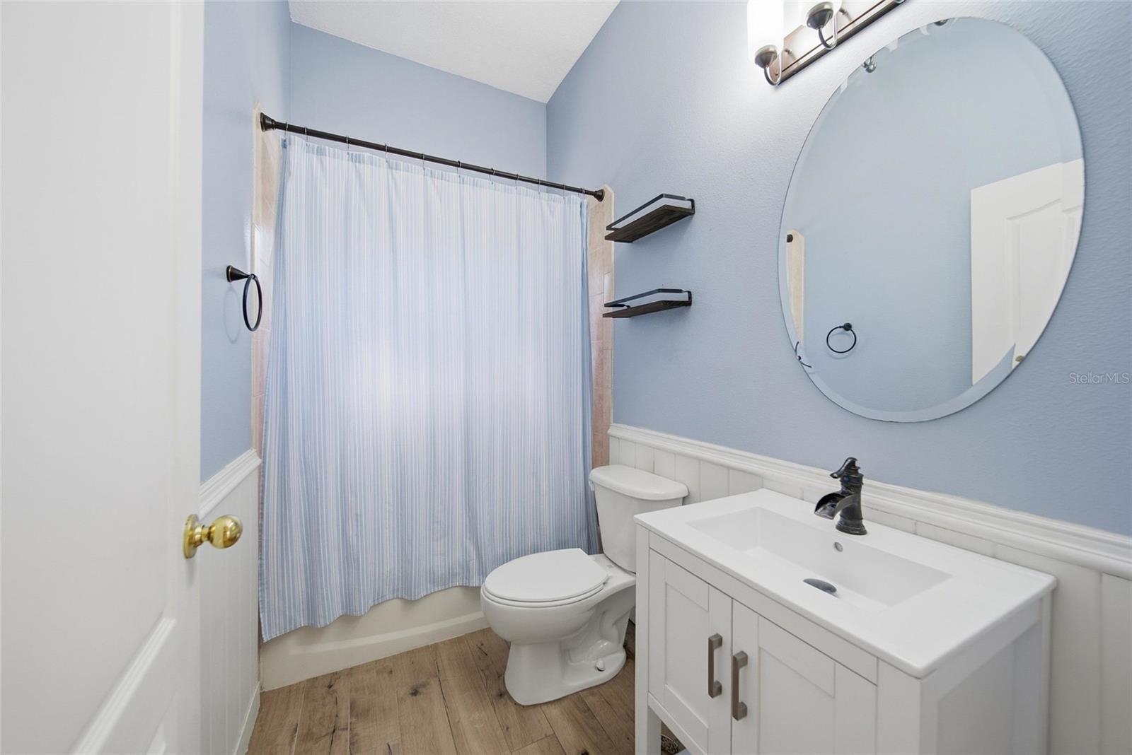 Image 21 of 35 For 5495 Emerald Drive