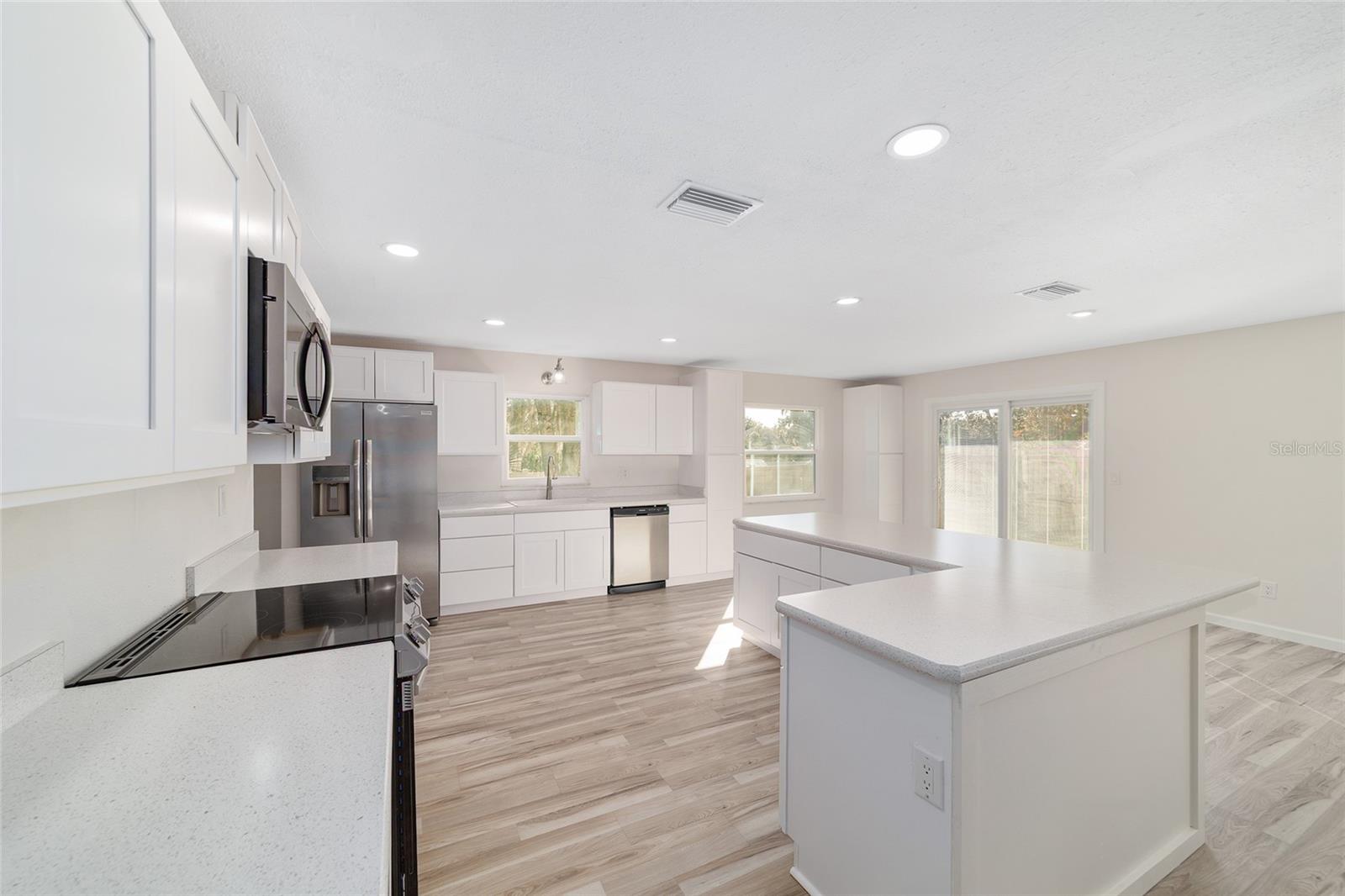 Image 28 of 92 For 1112 44th Avenue