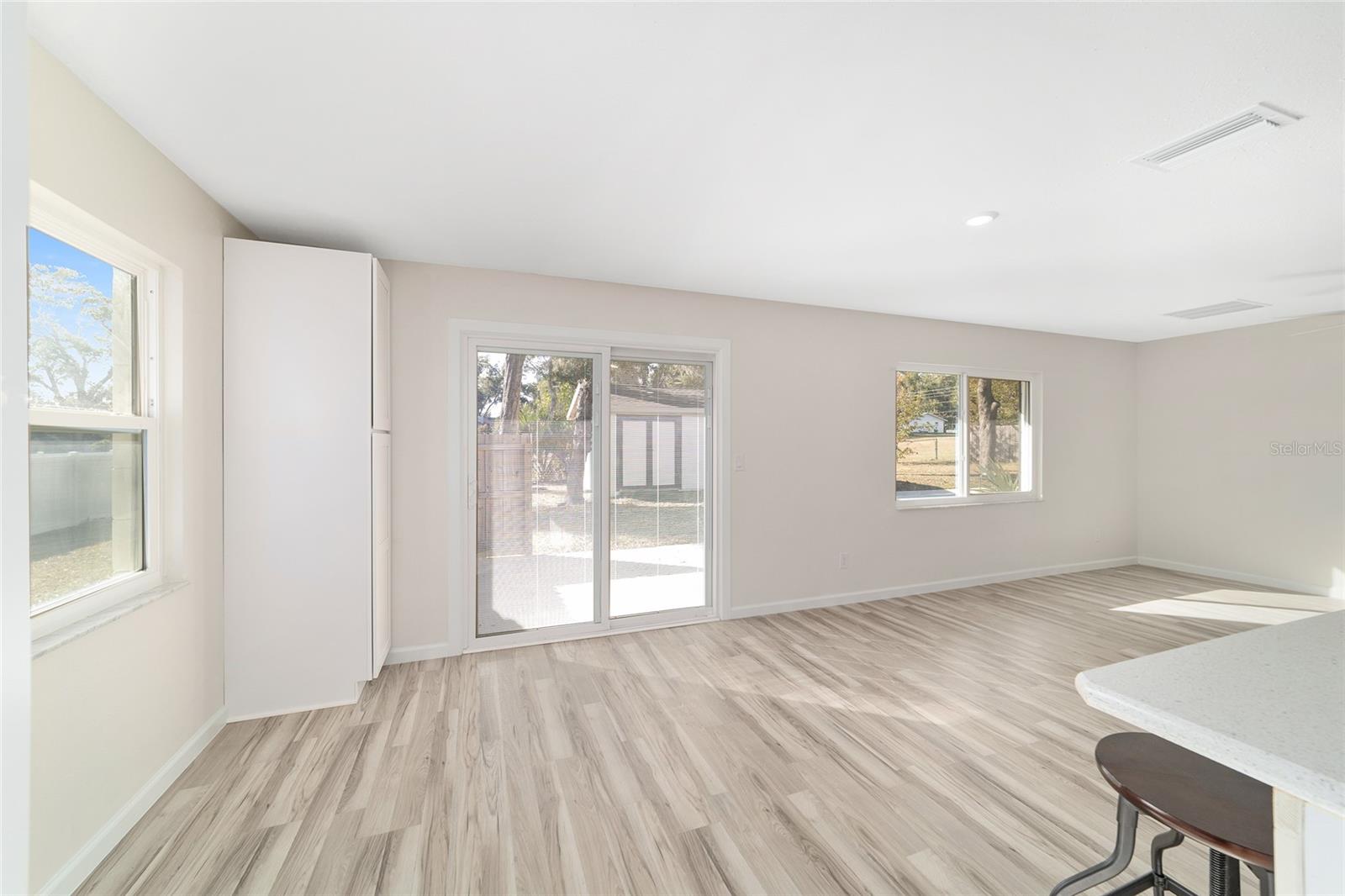 Image 32 of 92 For 1112 44th Avenue