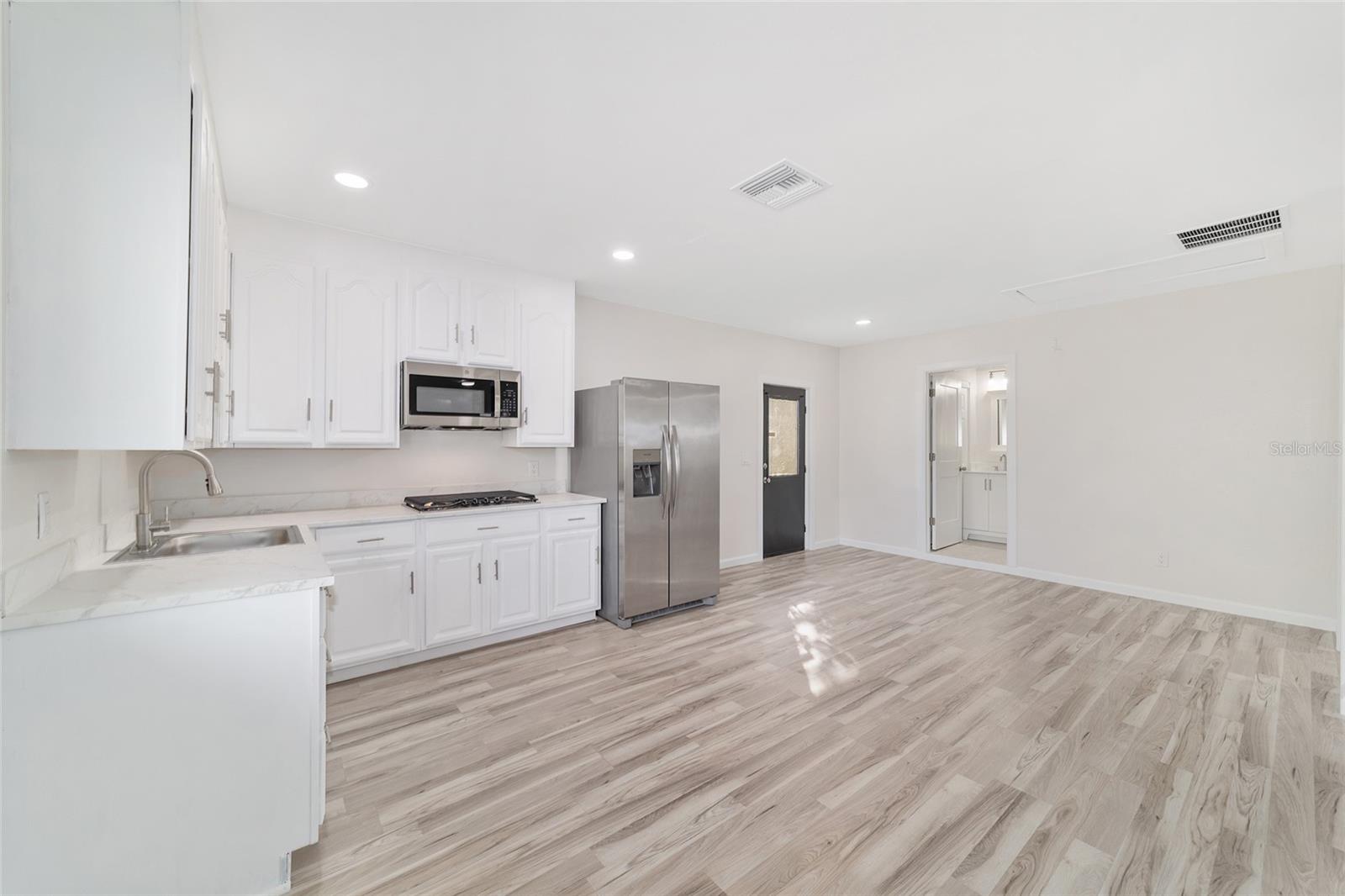 Image 40 of 92 For 1112 44th Avenue