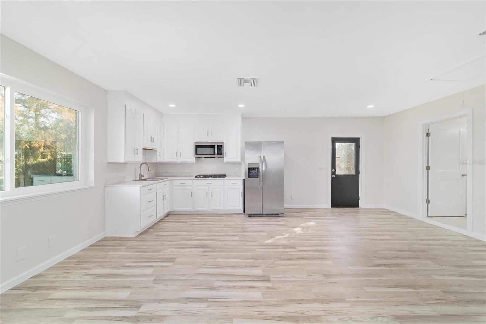 Image 41 of 92 For 1112 44th Avenue