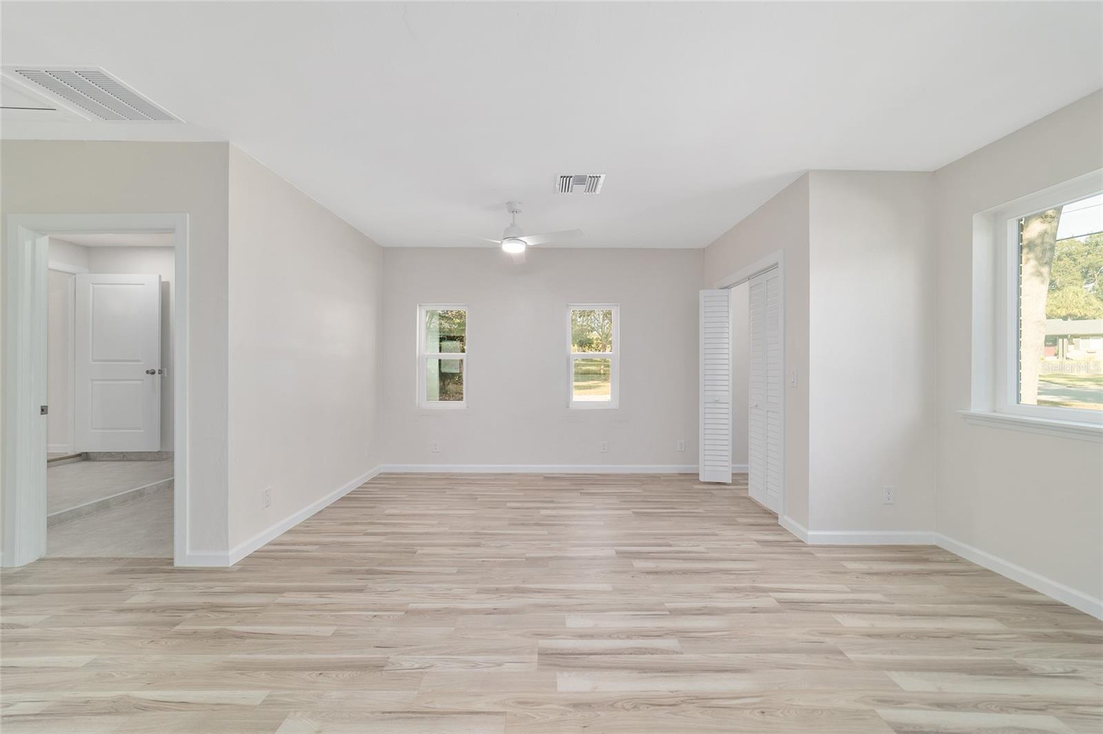 Image 43 of 92 For 1112 44th Avenue