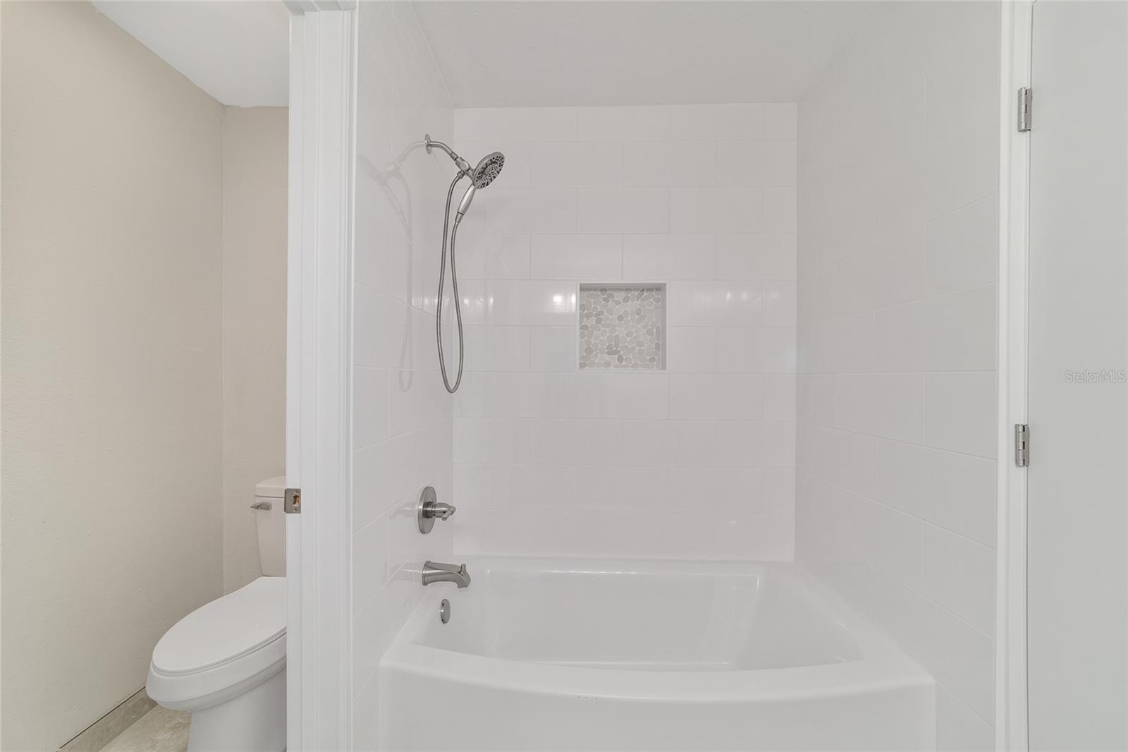 Image 52 of 92 For 1112 44th Avenue