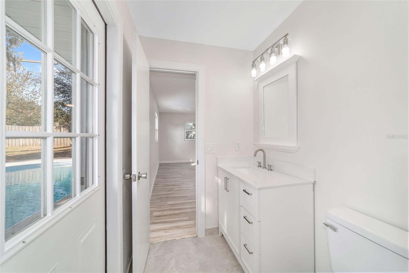 Image 57 of 92 For 1112 44th Avenue