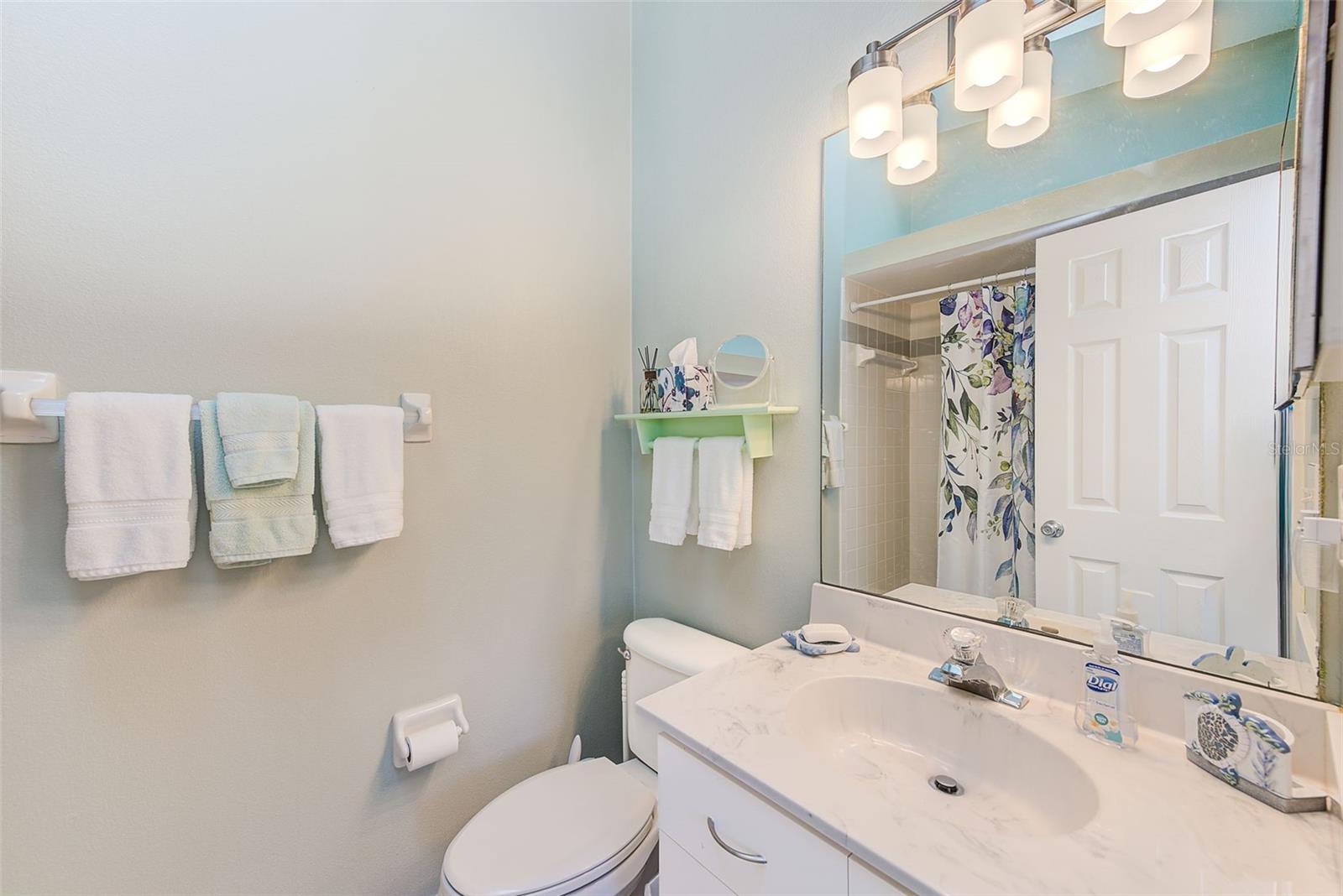 Listing photo id 20 for 205 Marcdale Boulevard