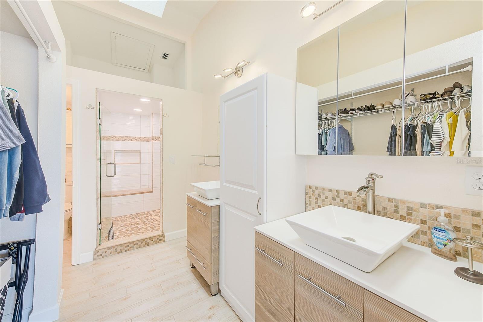 Listing photo id 28 for 205 Marcdale Boulevard