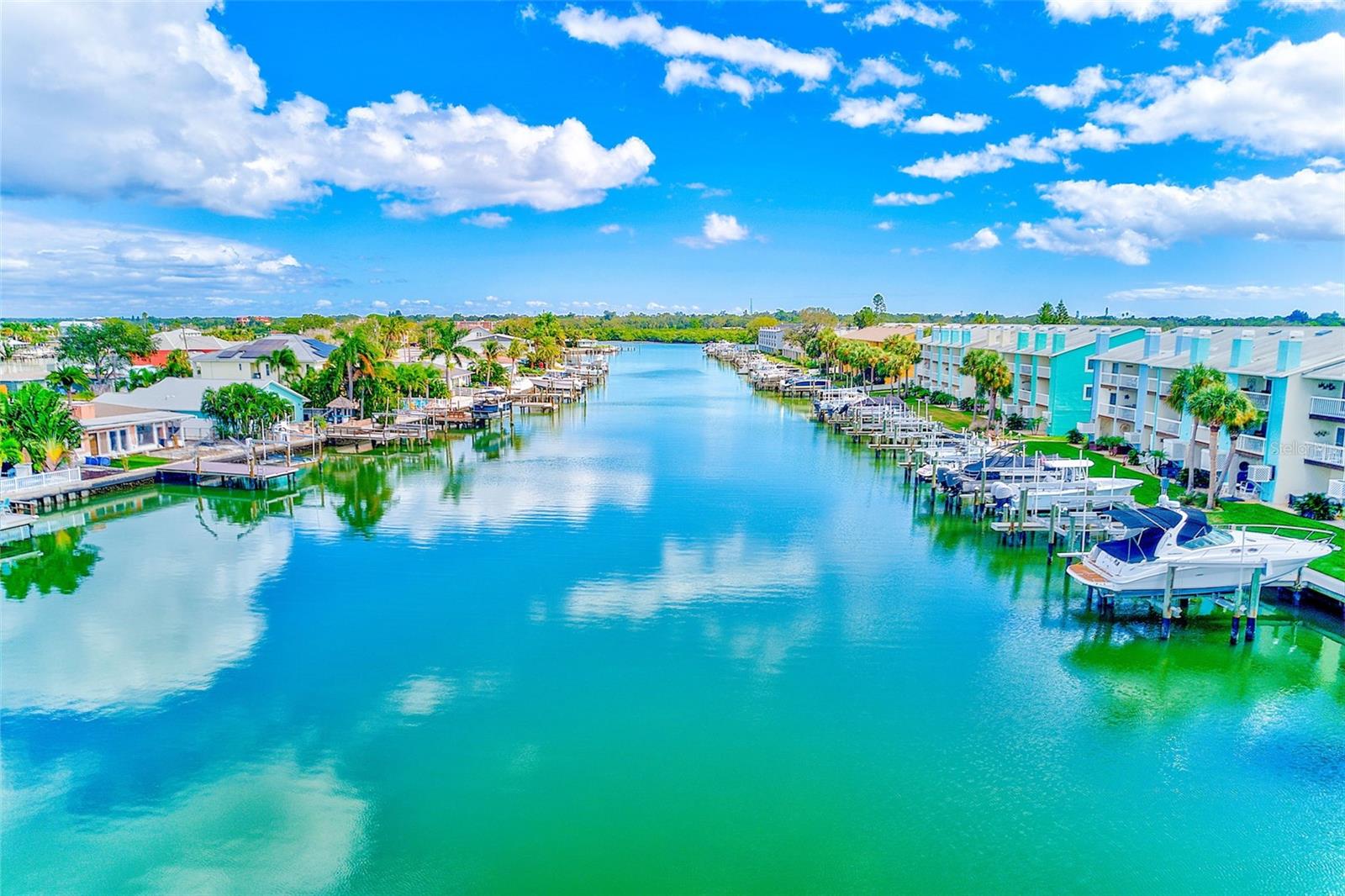 Listing photo id 43 for 205 Marcdale Boulevard