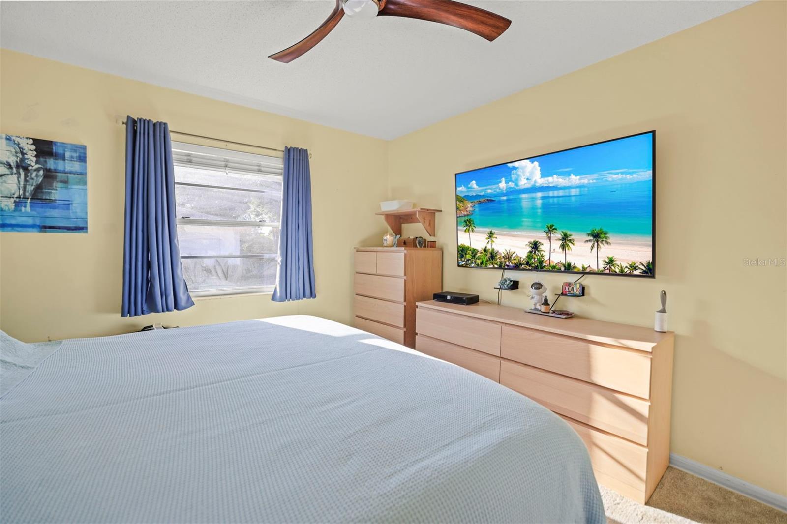 Image 18 of 25 For 2201 Holkham Place 2201