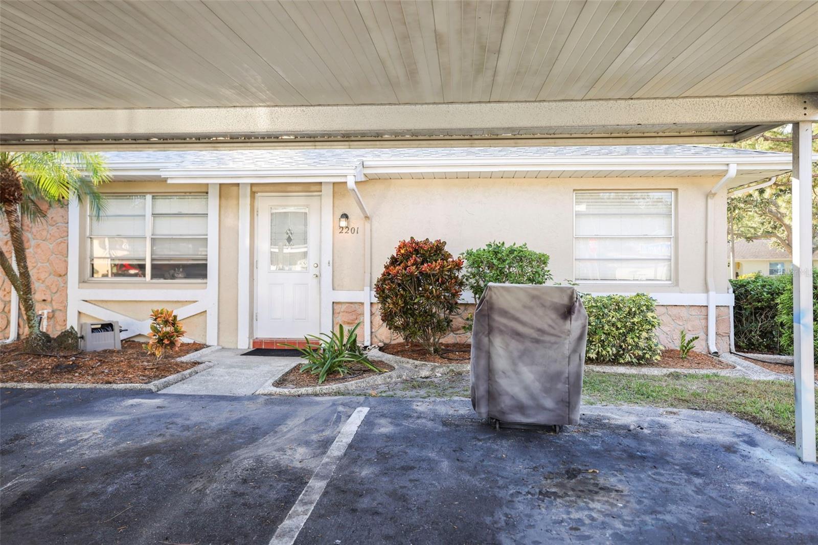 Image 2 of 25 For 2201 Holkham Place 2201