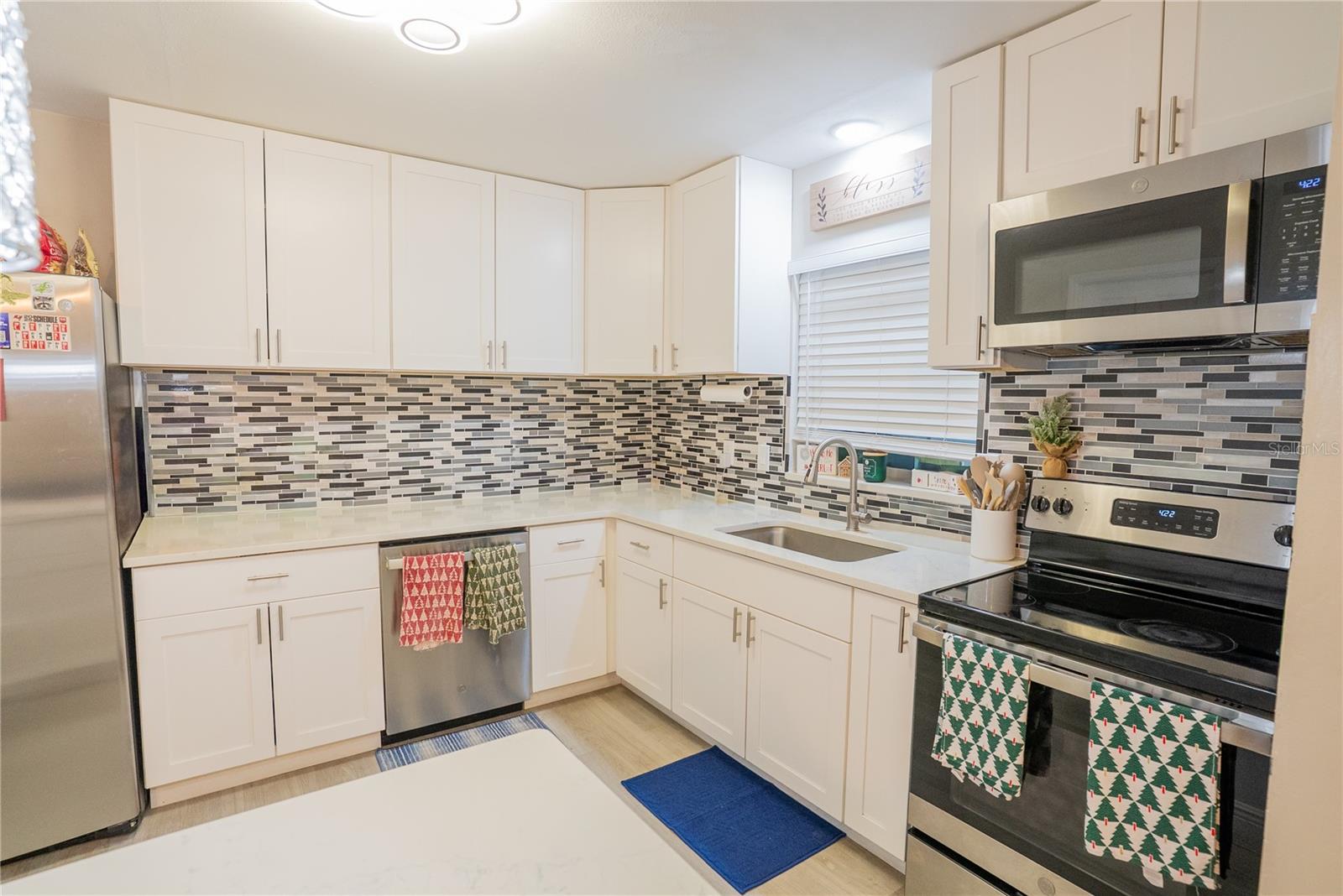 Image 5 of 29 For 5205 98th Terrace N