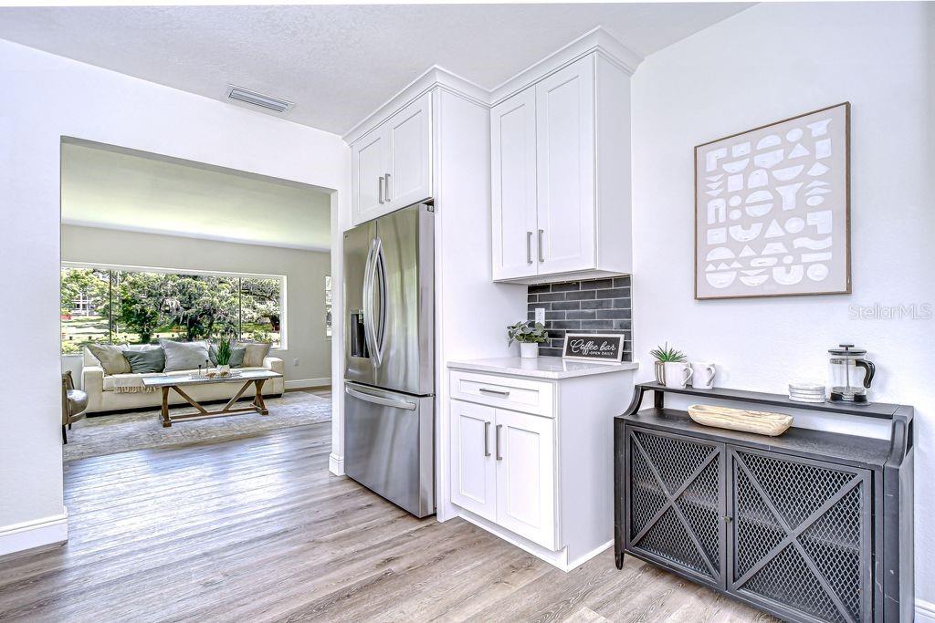 Image 18 of 28 For 8001 Highland Avenue