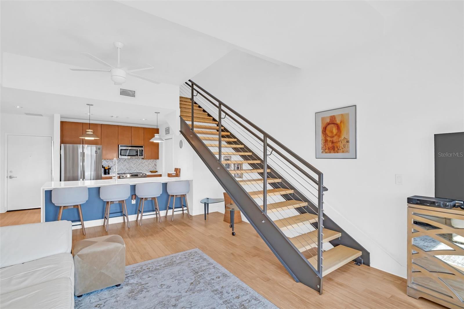 Image 3 of 51 For 1010 Central Avenue 427