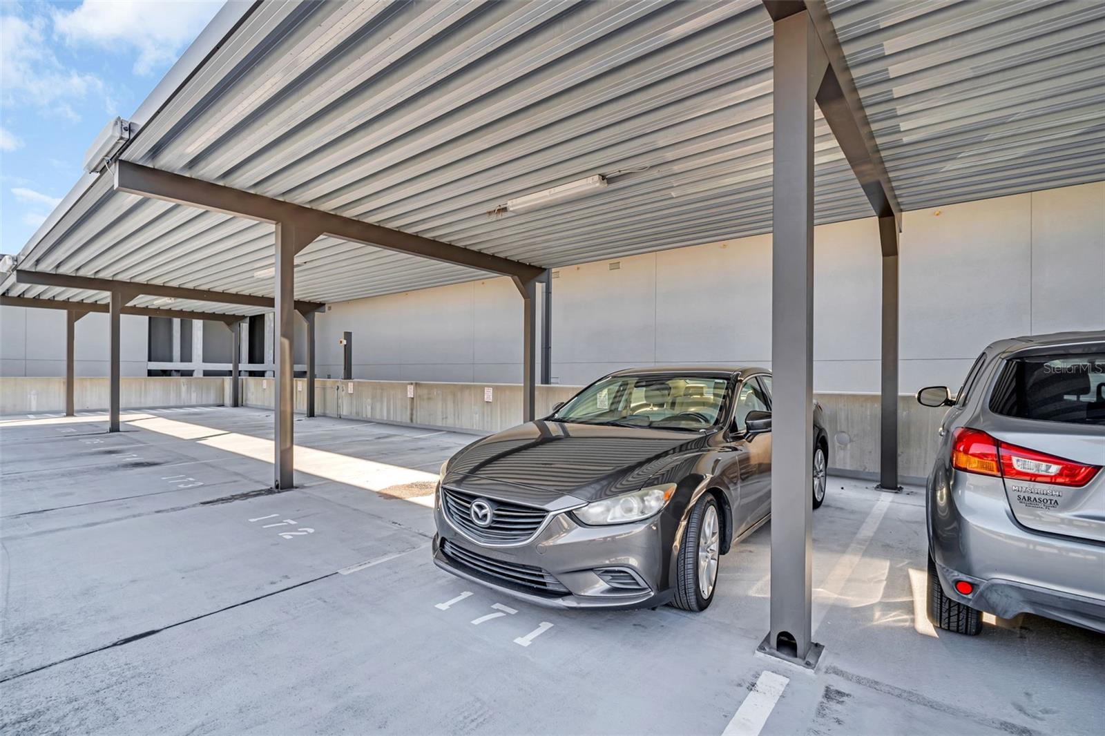 Image 43 of 51 For 1010 Central Avenue 427