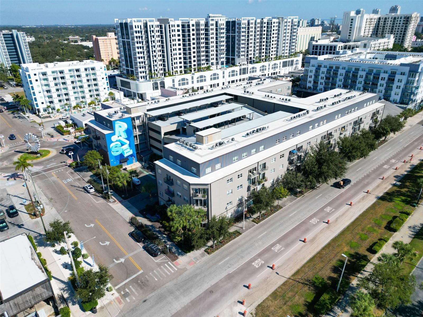 Image 47 of 51 For 1010 Central Avenue 427