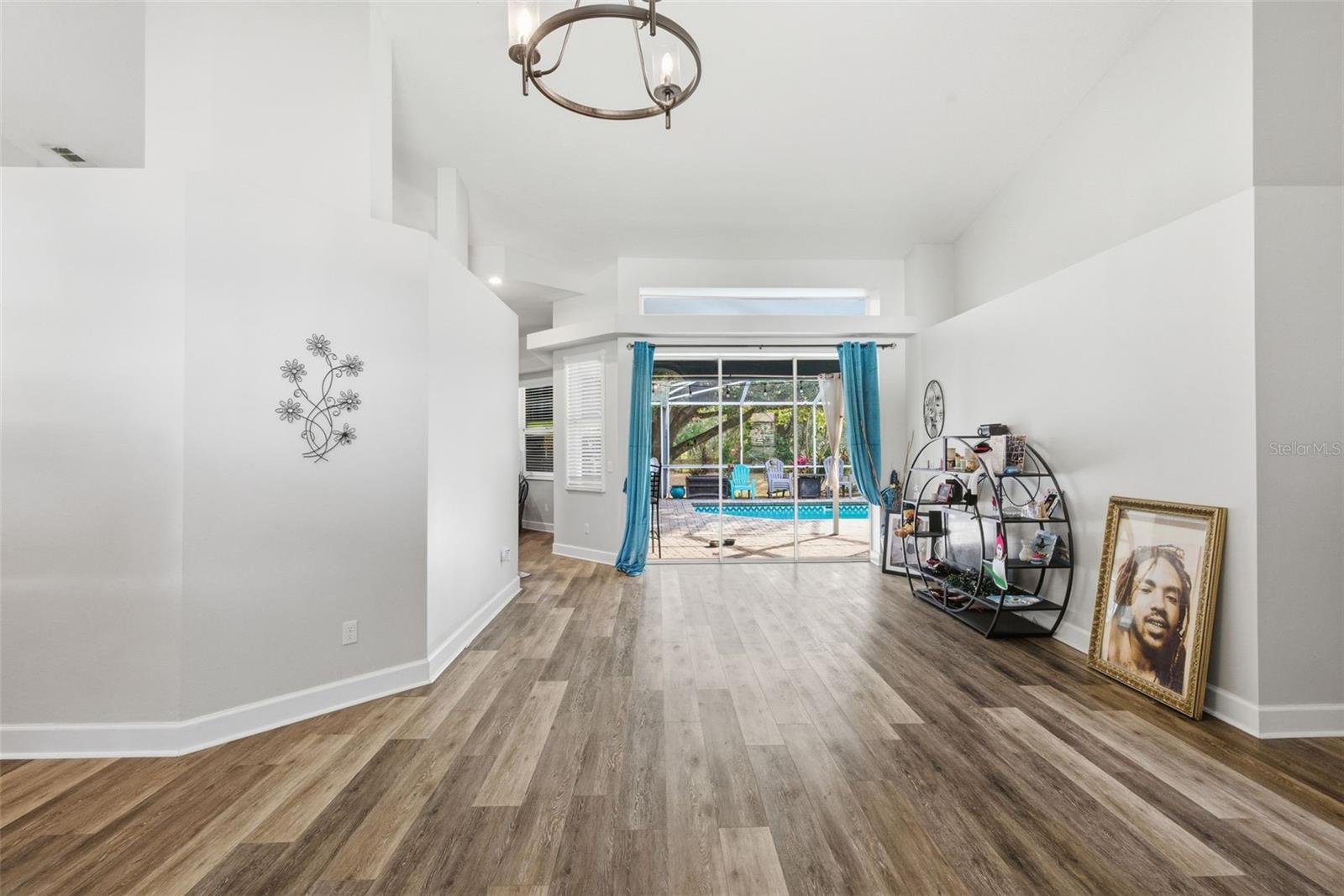 Image 17 of 77 For 3042 Colonial Ridge Drive