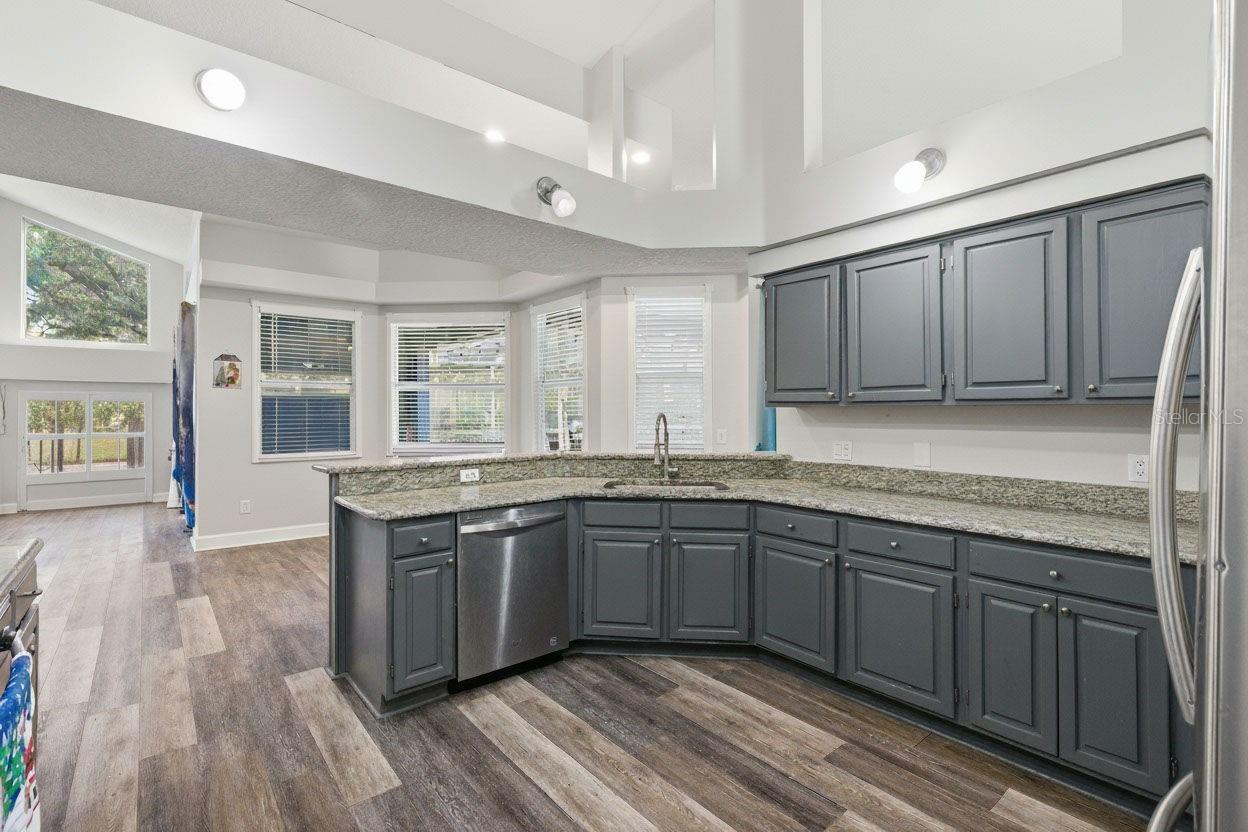 Image 31 of 77 For 3042 Colonial Ridge Drive