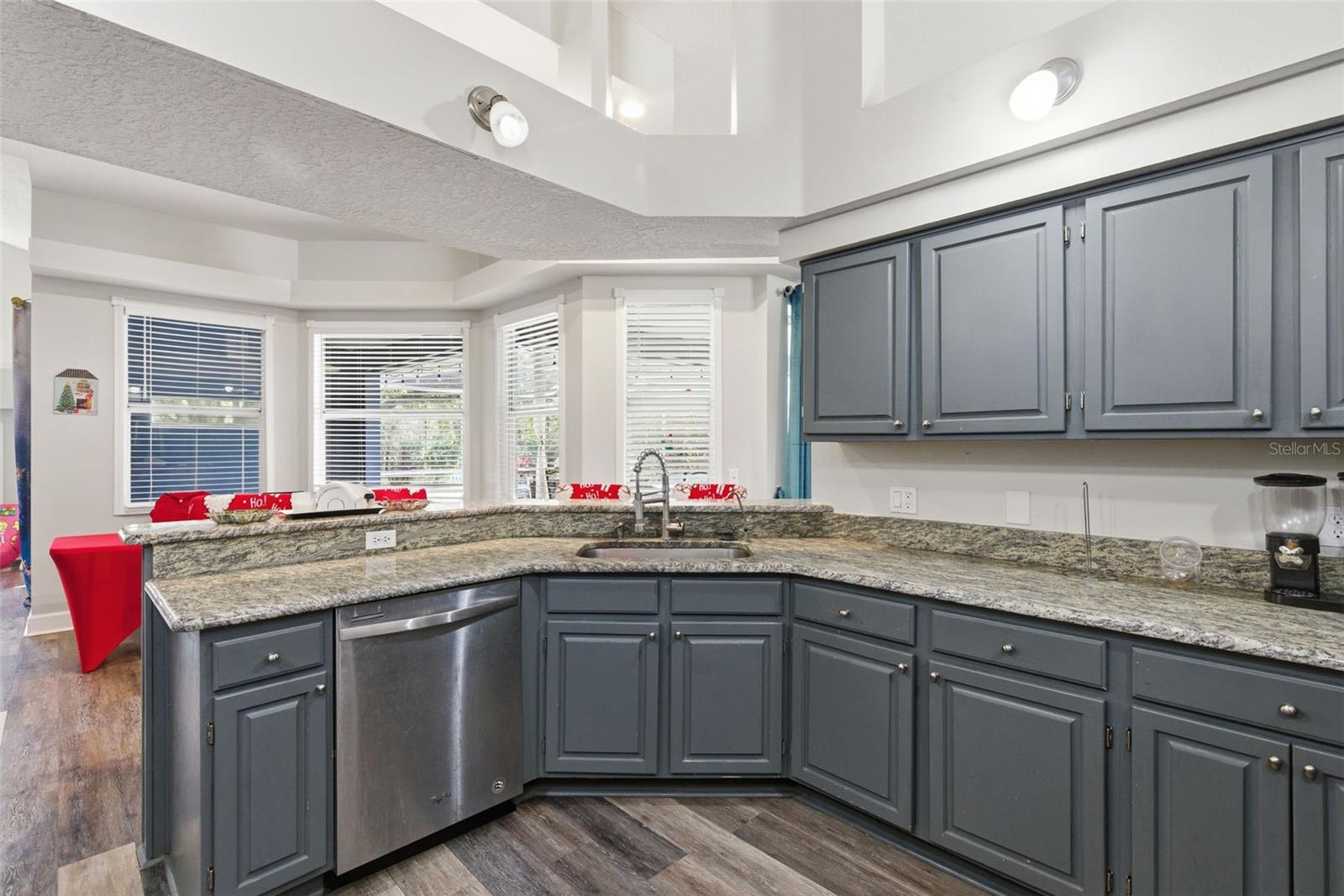 Image 32 of 77 For 3042 Colonial Ridge Drive