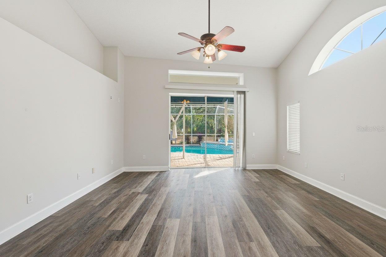 Image 38 of 77 For 3042 Colonial Ridge Drive