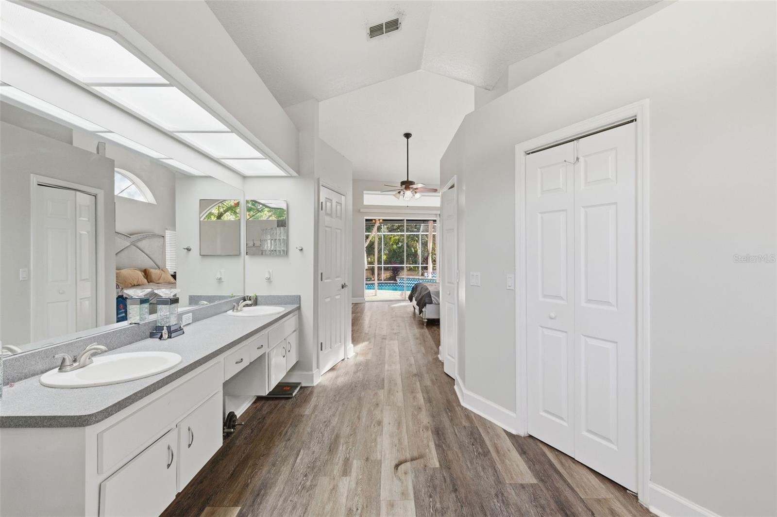 Image 41 of 77 For 3042 Colonial Ridge Drive