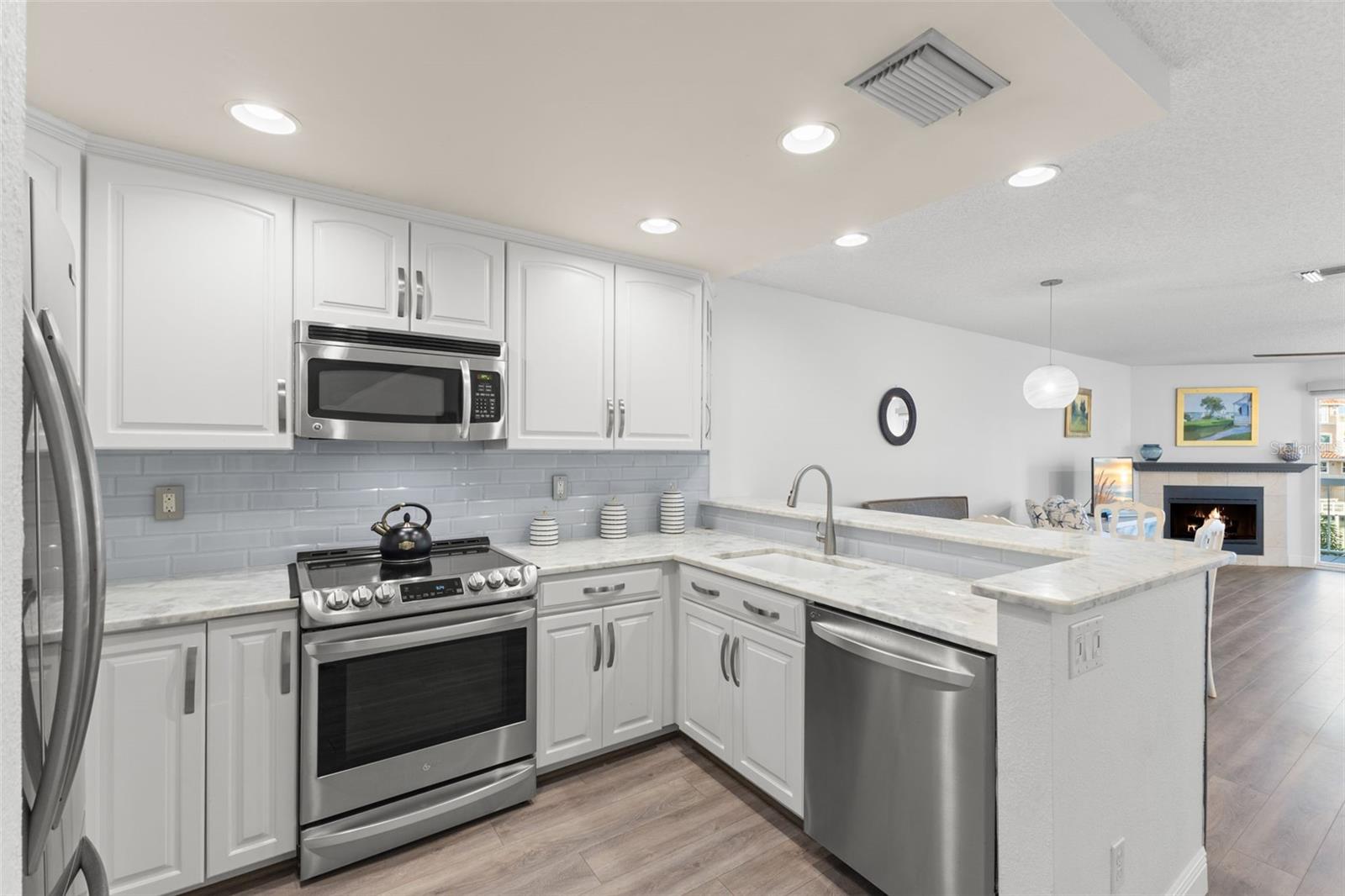 Image 12 of 34 For 343 Madeira Circle