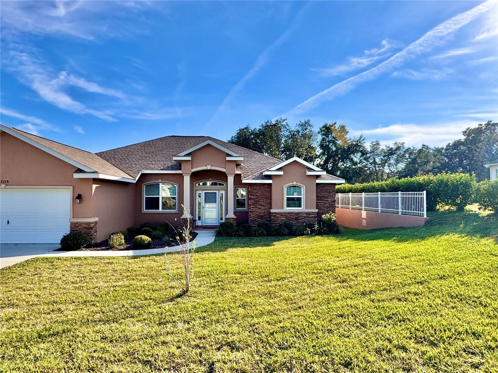 Listing photo id 1 for 2218 Heritage Oaks Path