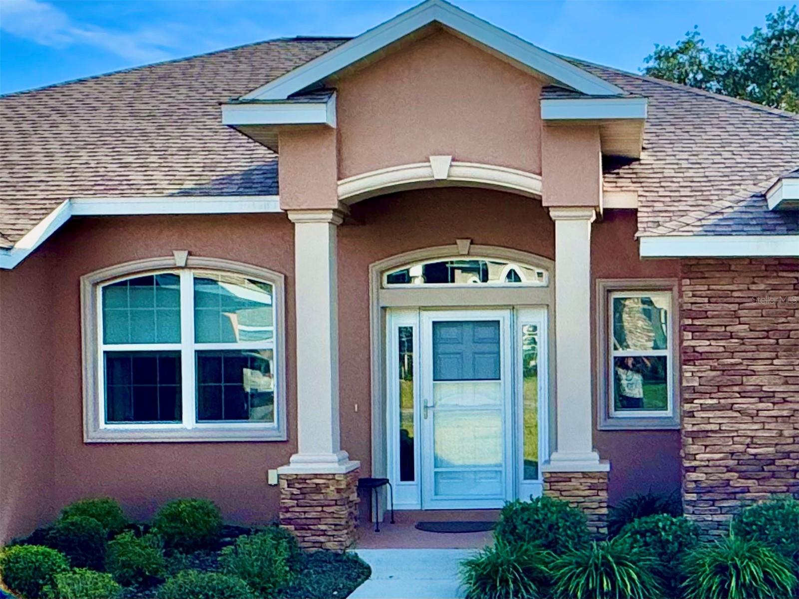 Listing photo id 2 for 2218 Heritage Oaks Path