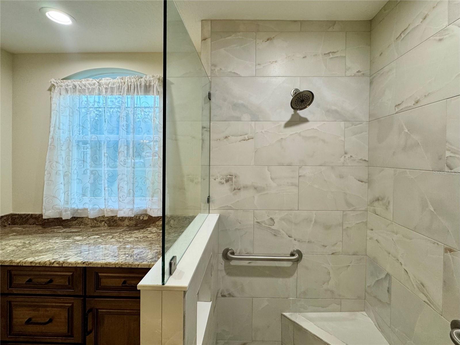 Listing photo id 40 for 2218 Heritage Oaks Path