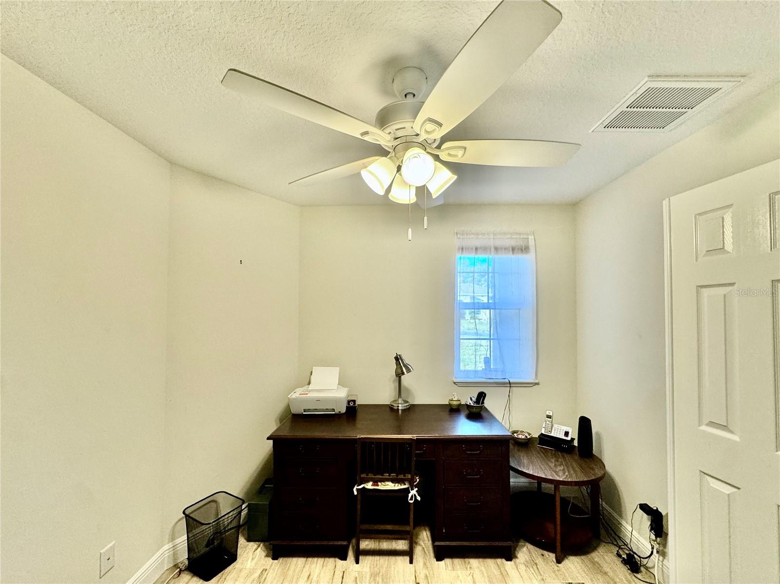 Listing photo id 5 for 2218 Heritage Oaks Path