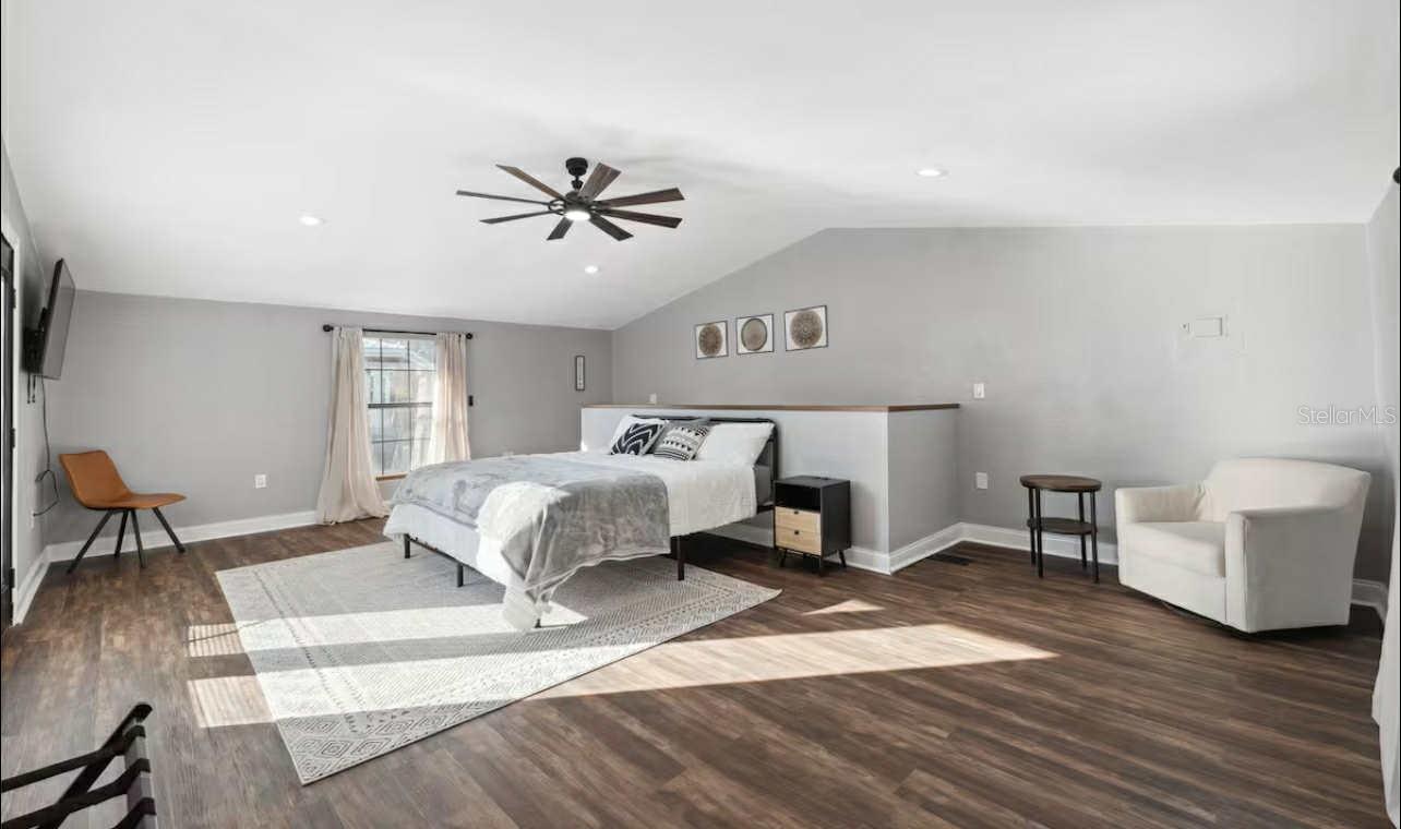 Listing photo id 11 for 2195 Slewfoot Path