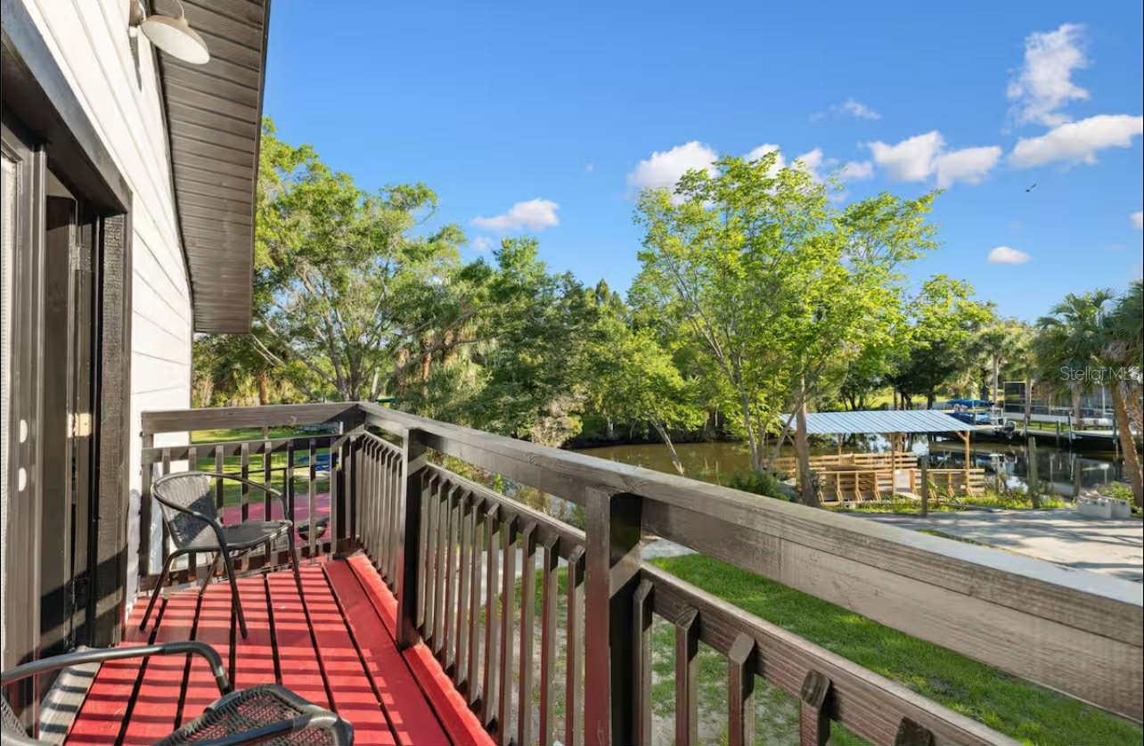 Listing photo id 19 for 2195 Slewfoot Path