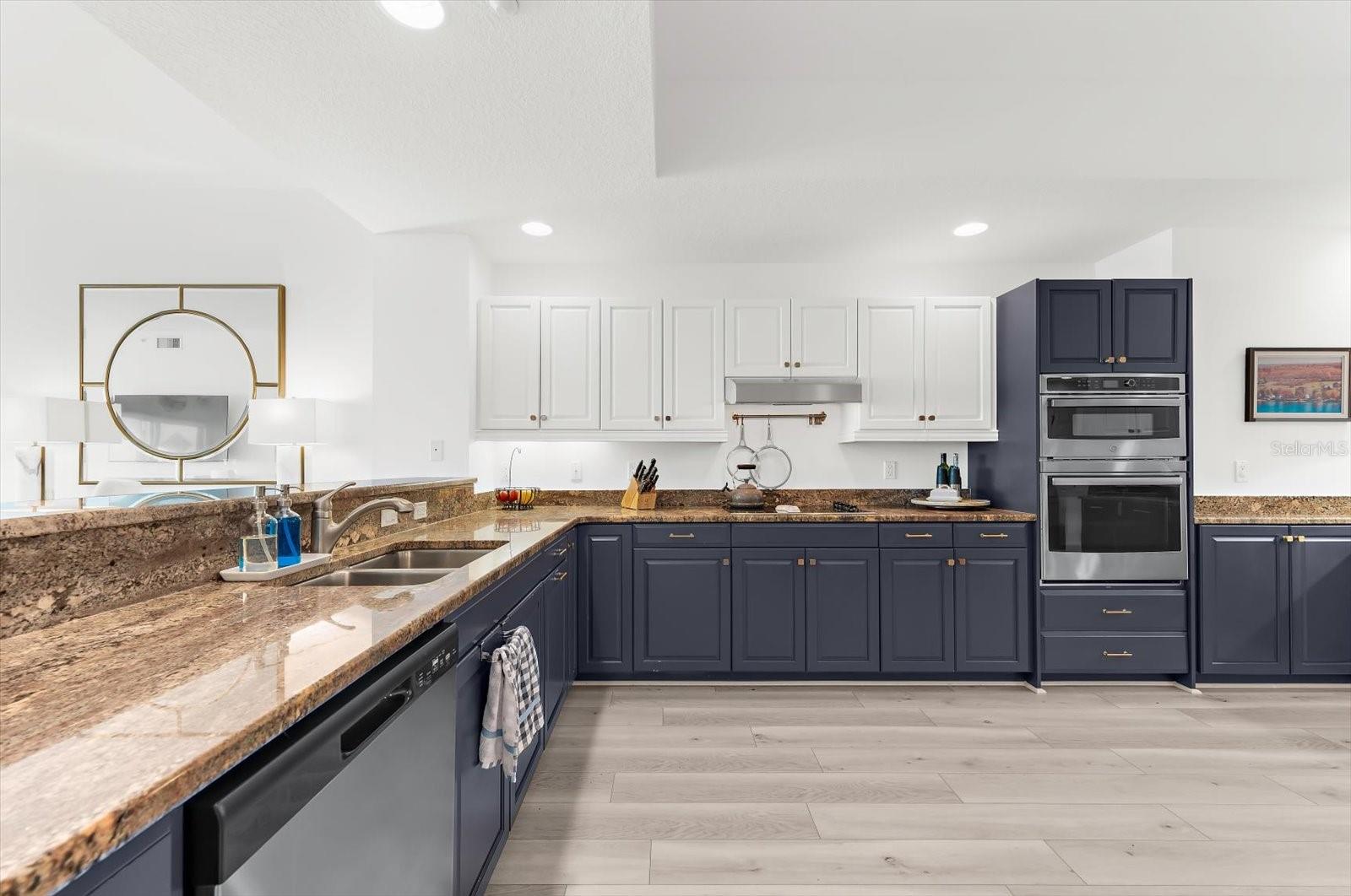 Image 22 of 99 For 17720 Gulf Boulevard A-803