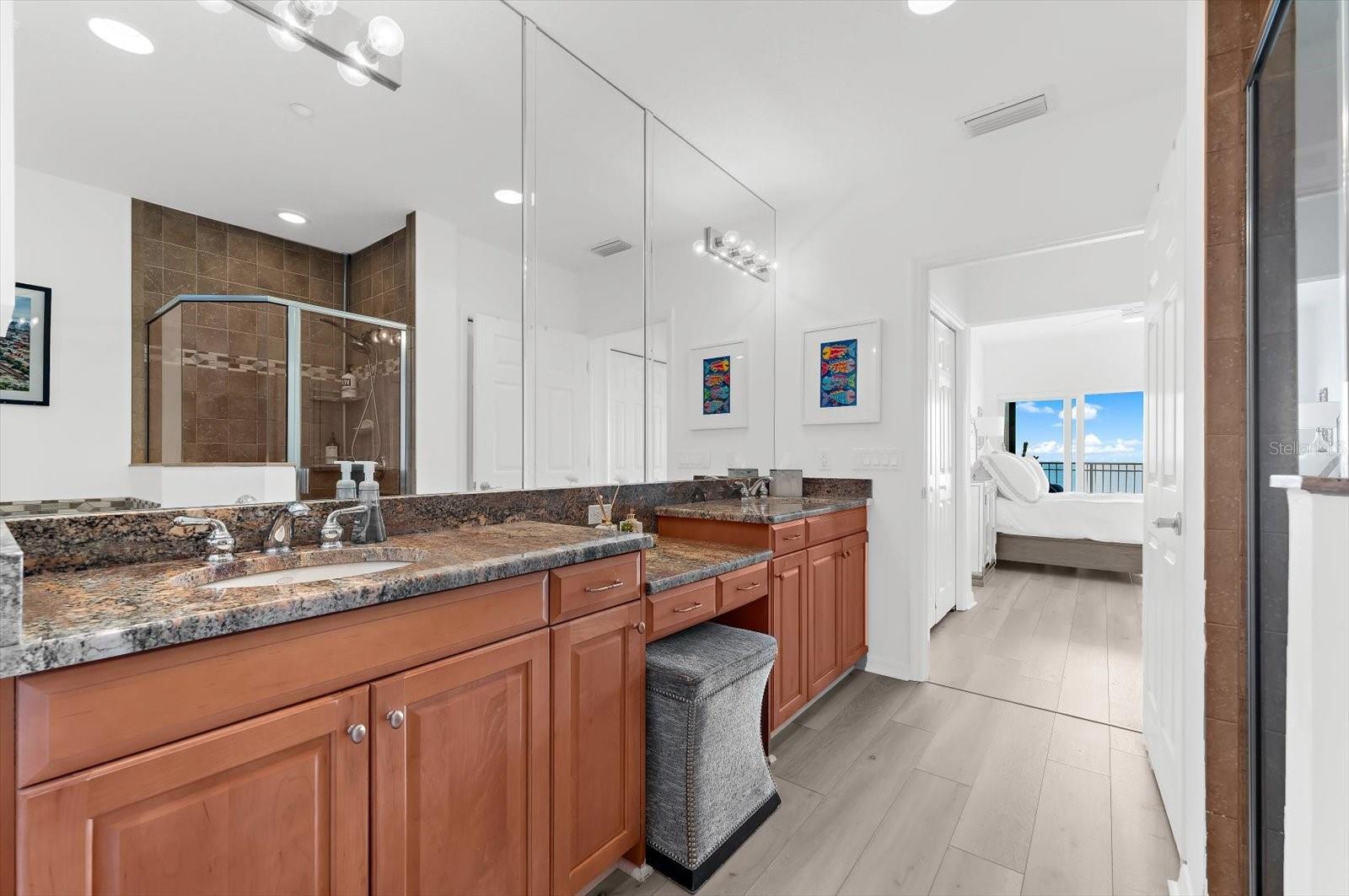 Image 37 of 99 For 17720 Gulf Boulevard A-803